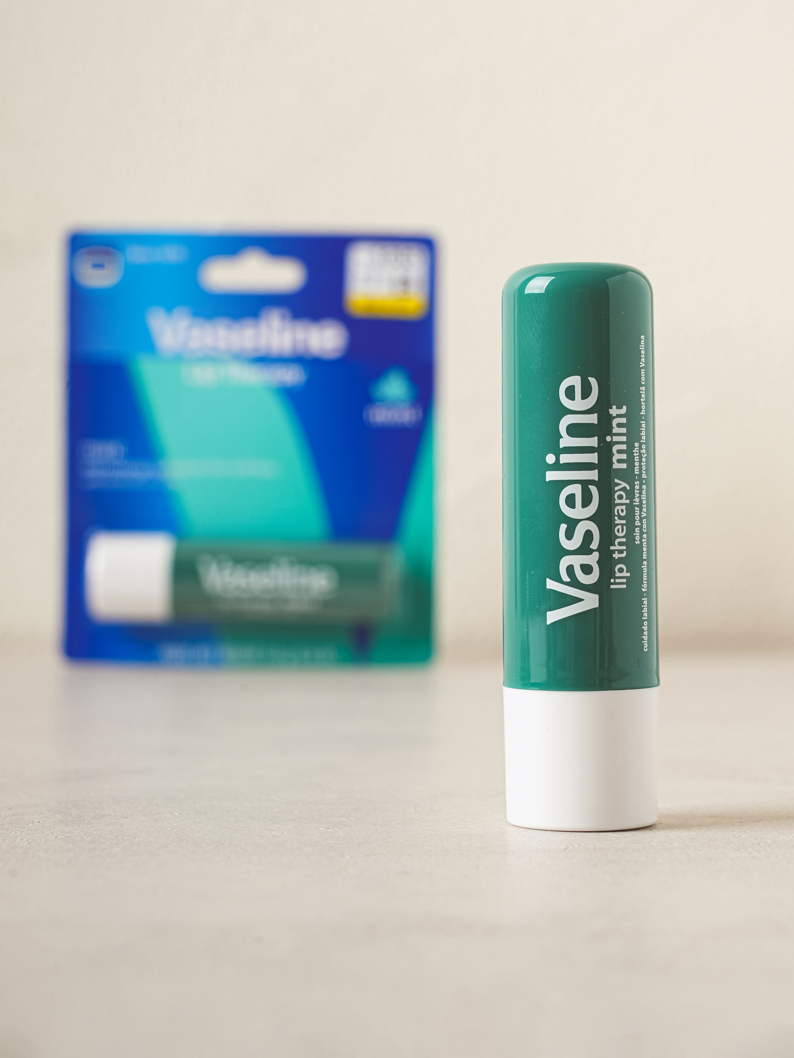 DAISO Vaseline Lip Care Stick Mint 4.8g