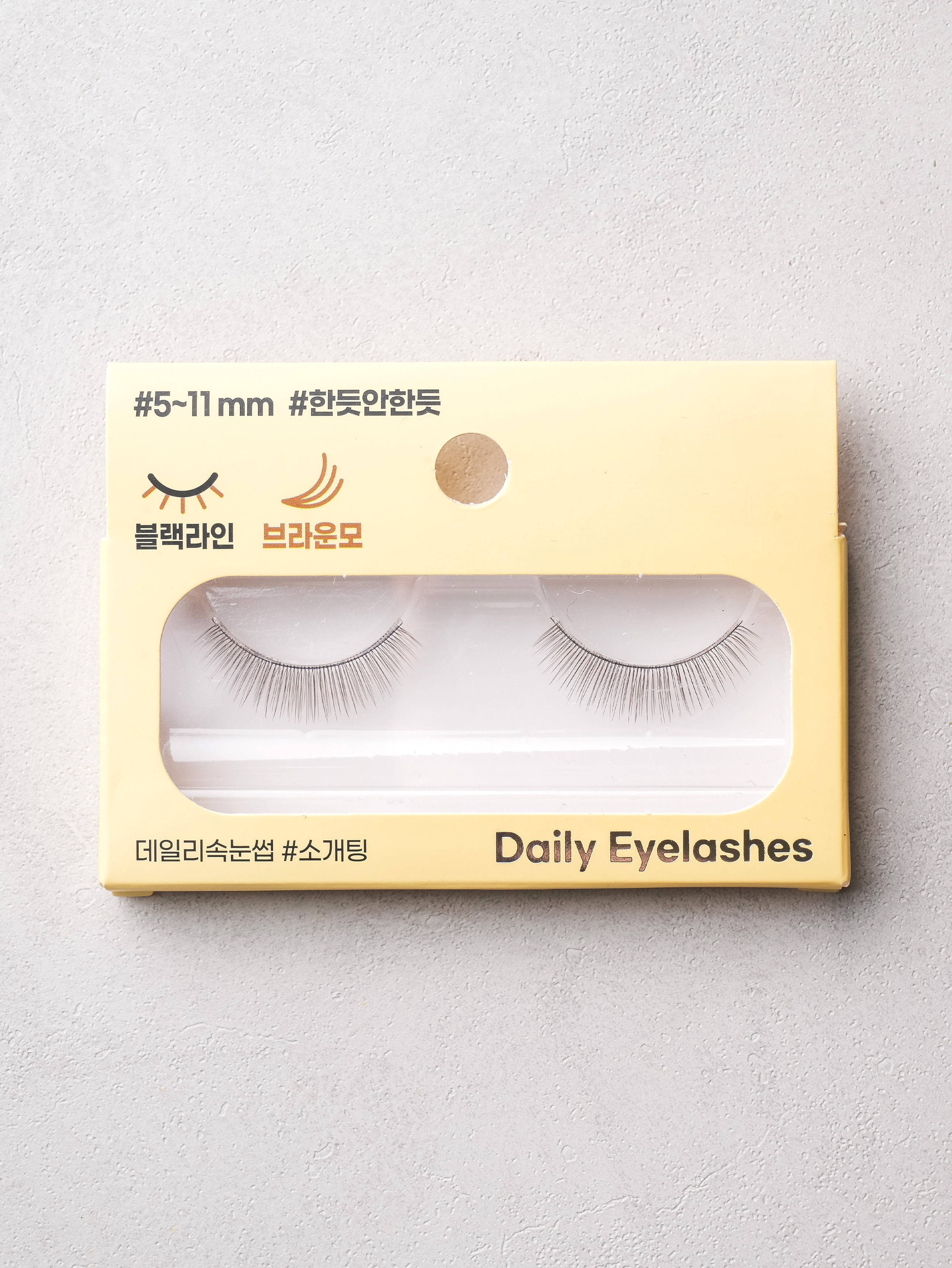 DAISO Daily eyelashes #blind date