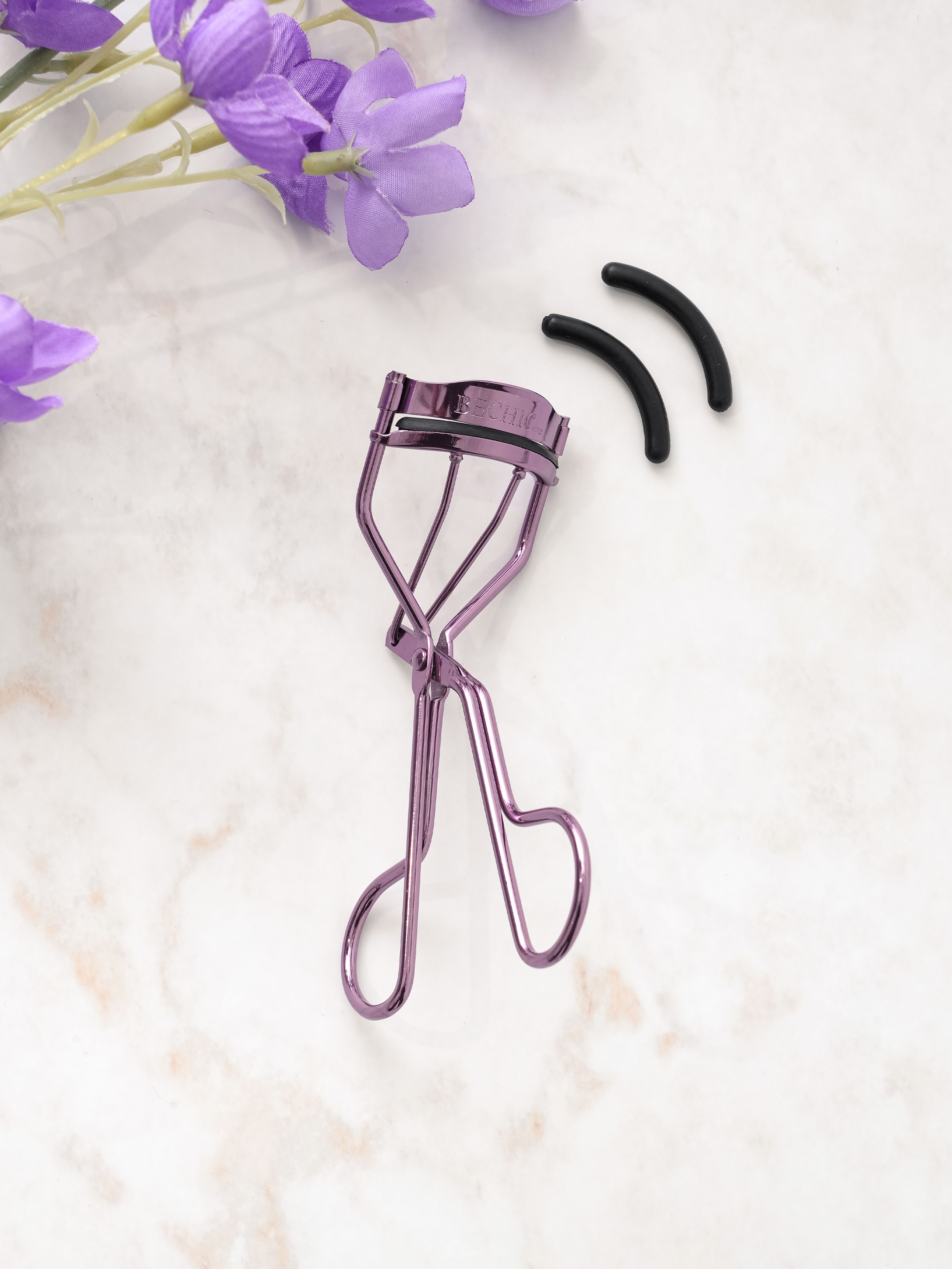 DAISO Premium metallic eyelash curler