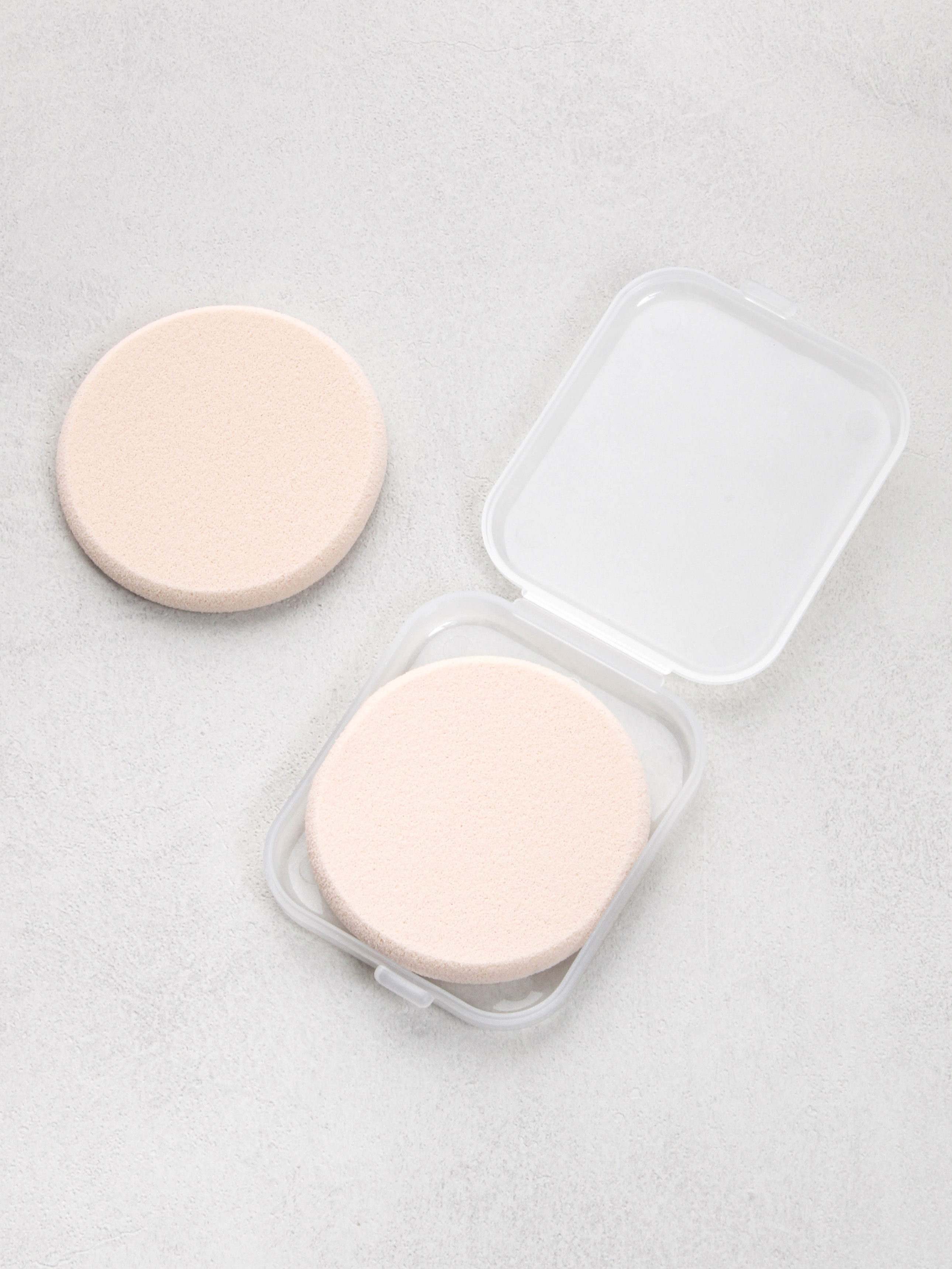 DAISO NBR Puff 2P Round (Carrying Case)