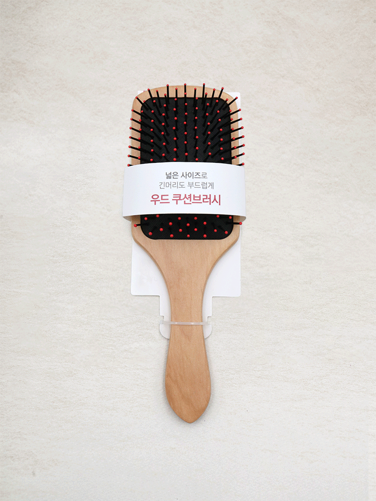 DAISO Harmony square hairbrush