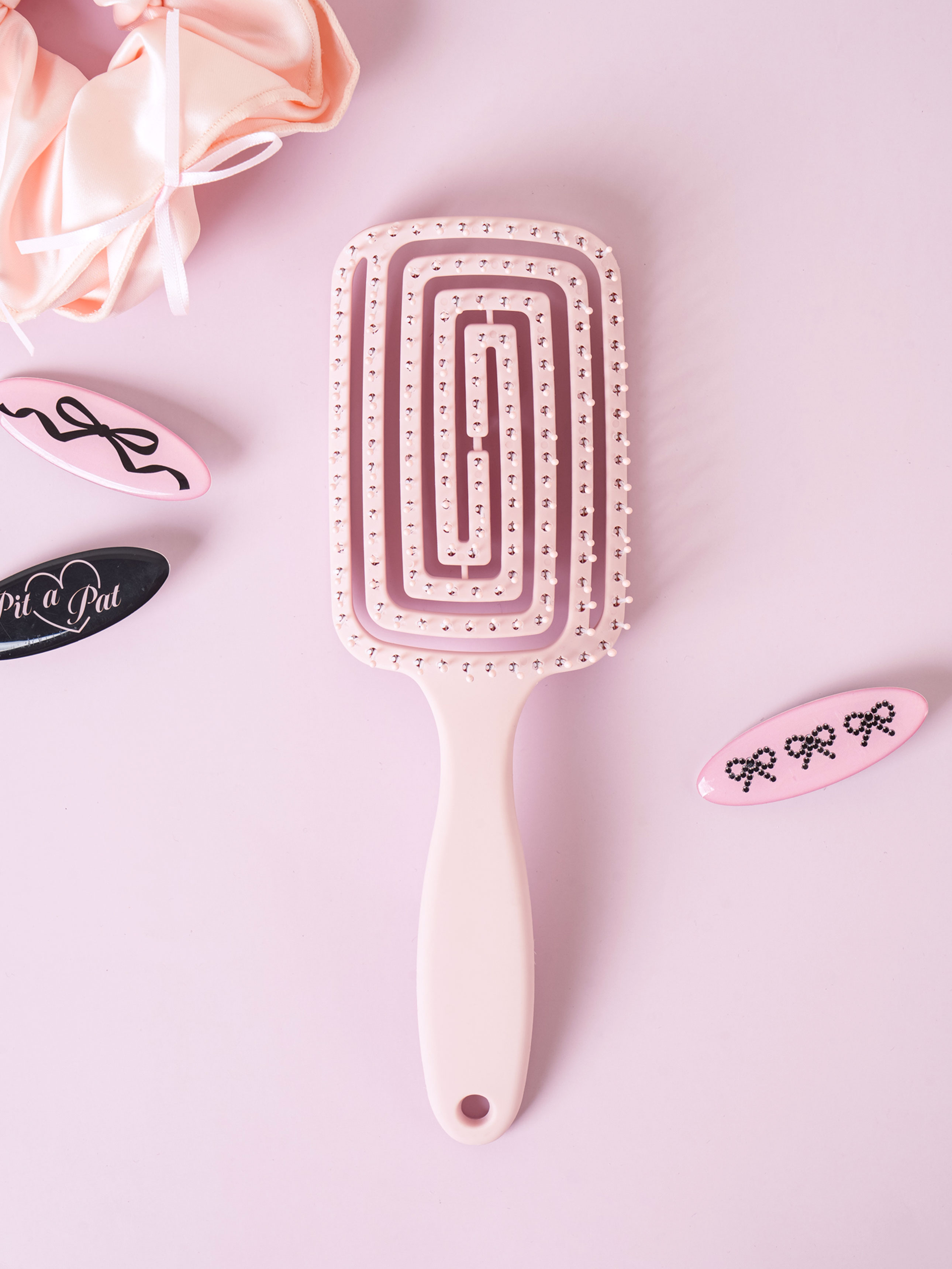 DAISO Vent Hairbrush (large)