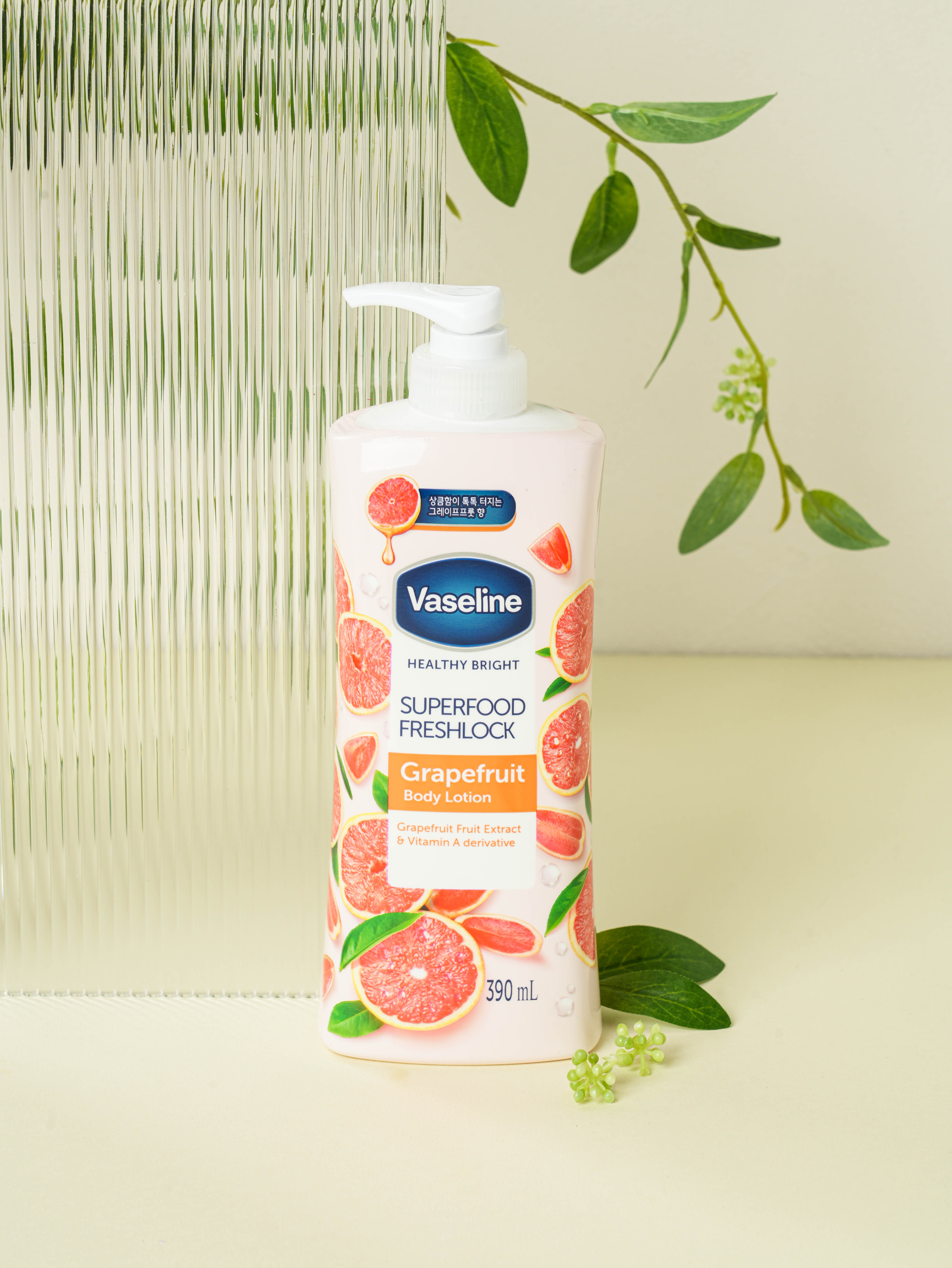 DAISO Vaseline Superfood Grapefruit Body Lotion 390ml