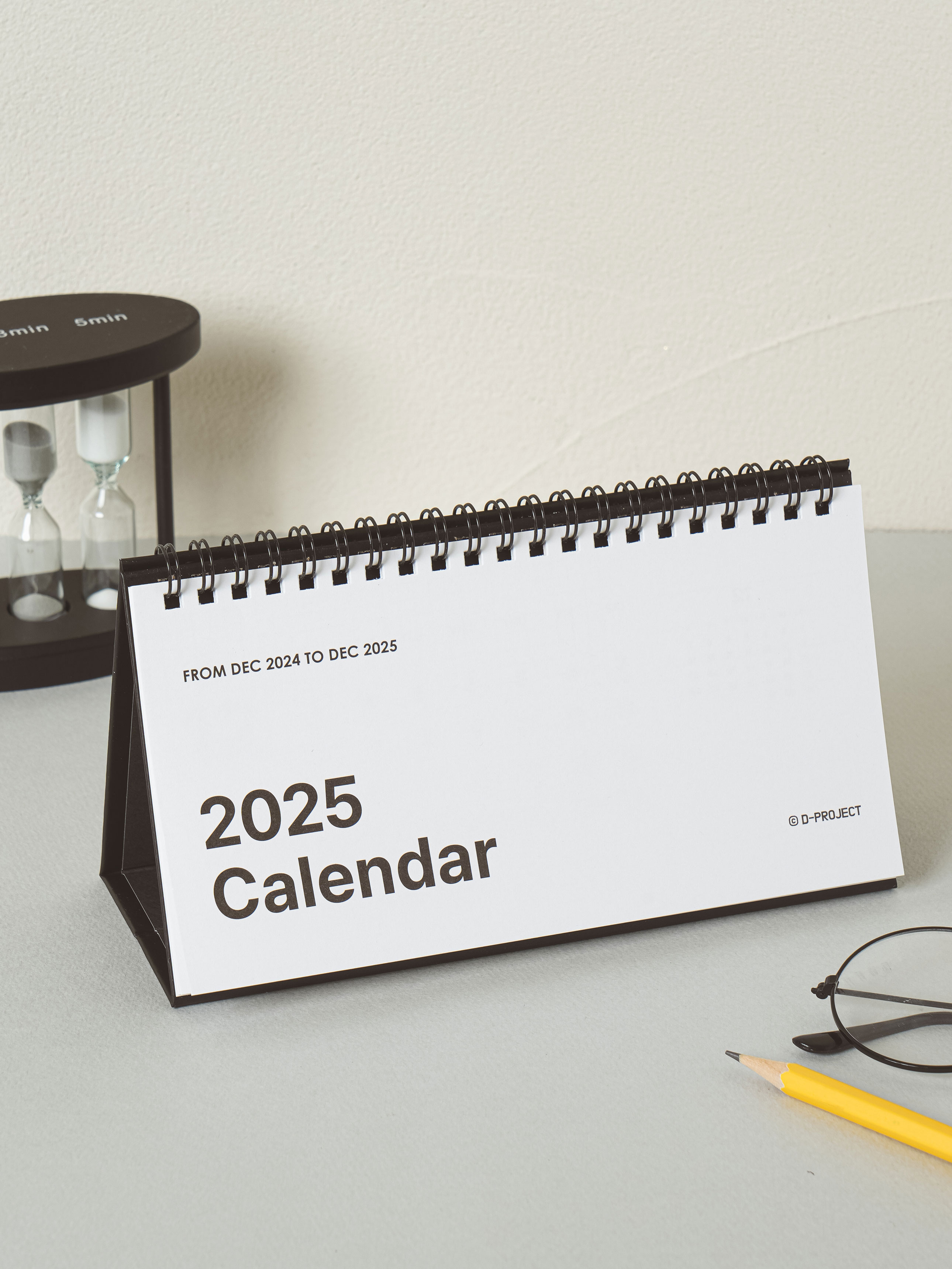 DAISO 2025 Horizontal Desk Calendar