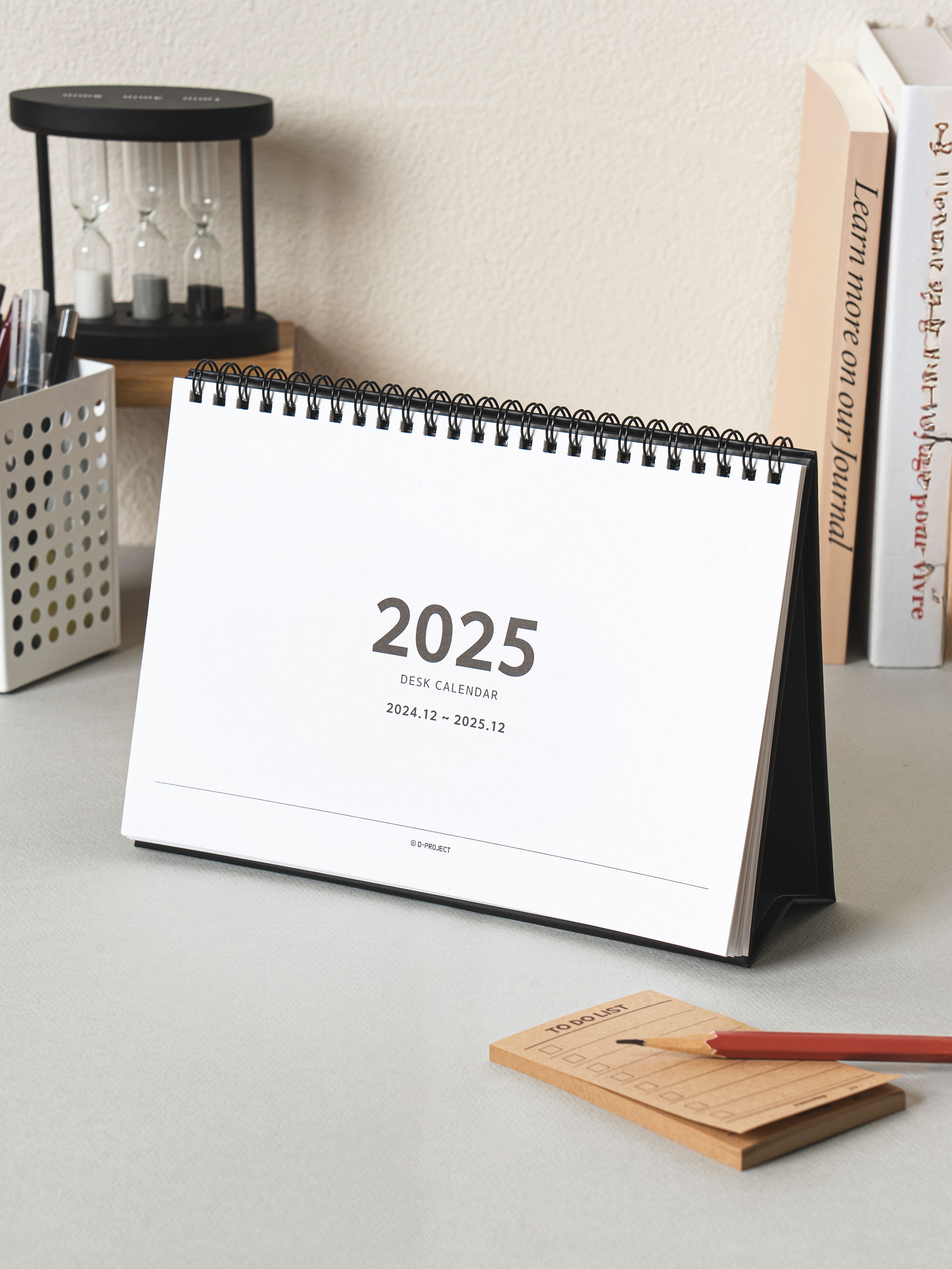 DAISO 2025 Basic Horizontal Desk Calendar