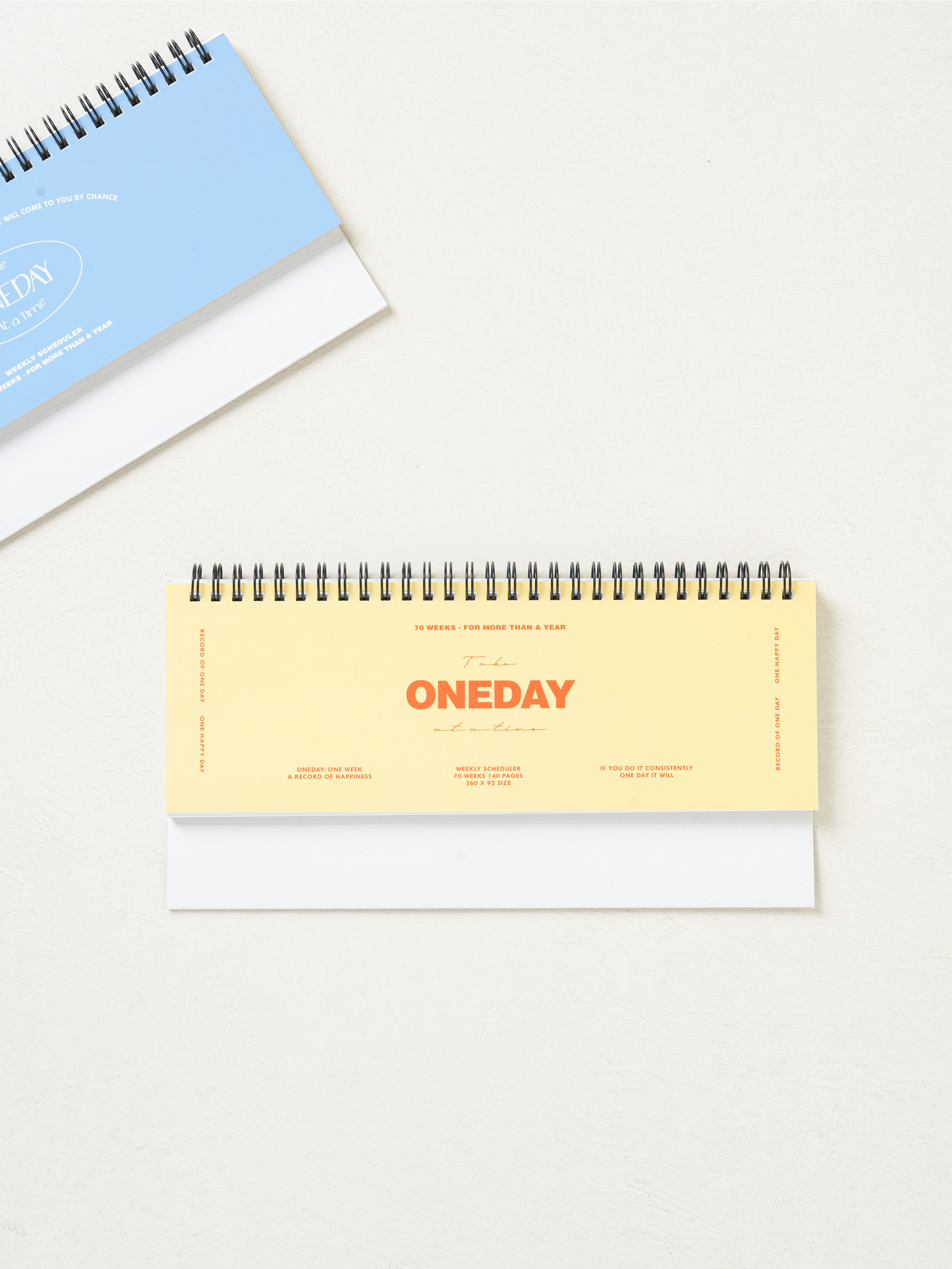 DAISO Desk-type weekly scheduler (70 sheets)