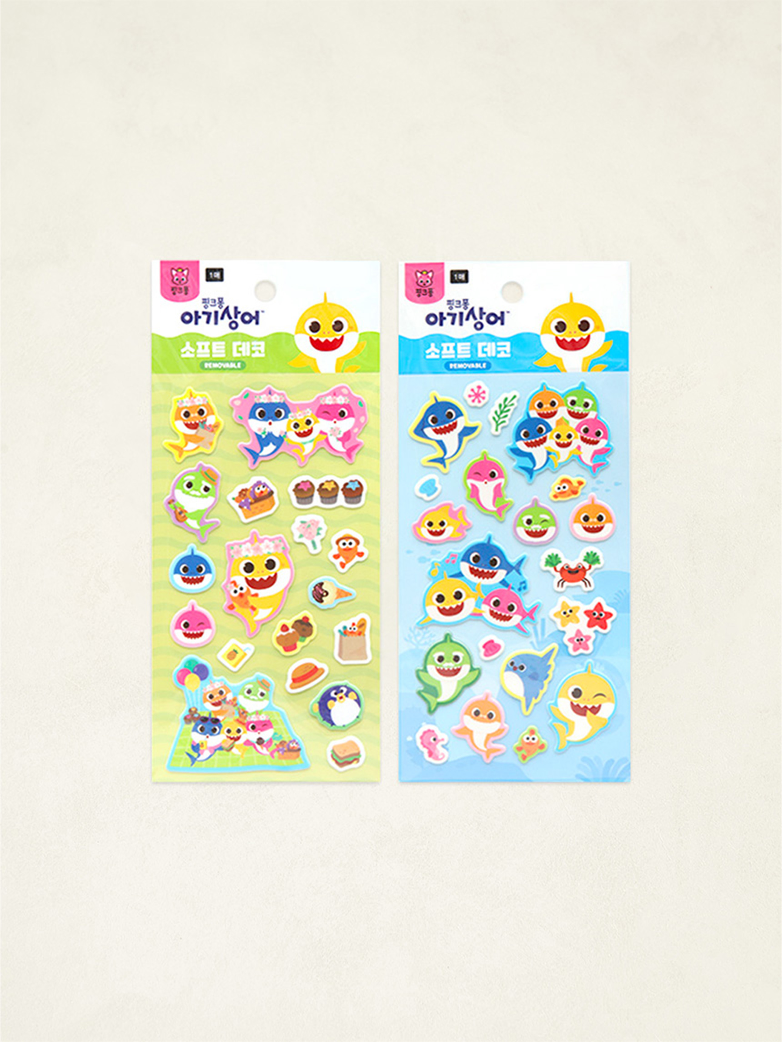 DAISO Baby Shark Casting Sticker (1 piece)