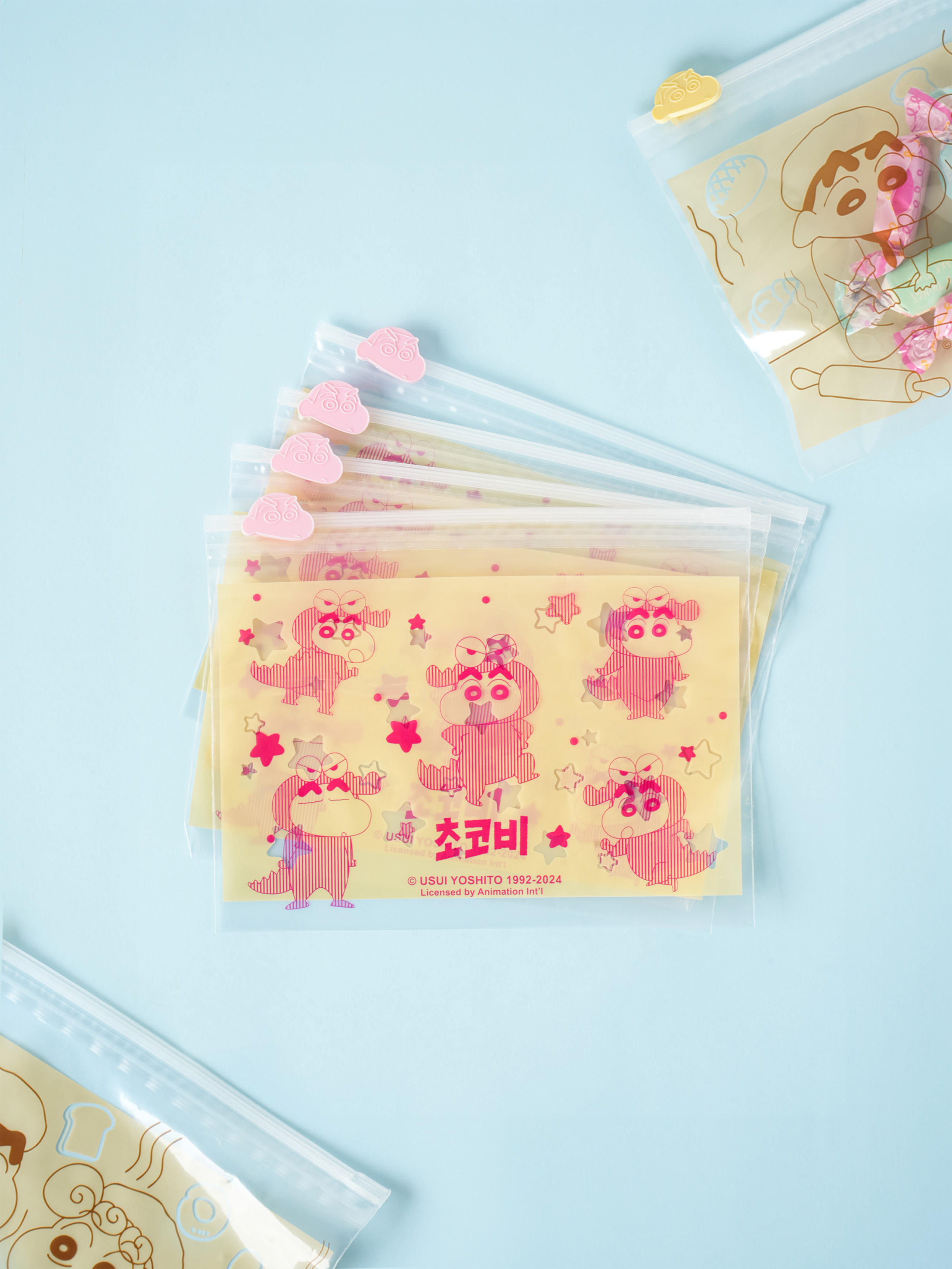 DAISO Crayon Shin-chan_Handle Decoration Zipper Bag (4 sheets)