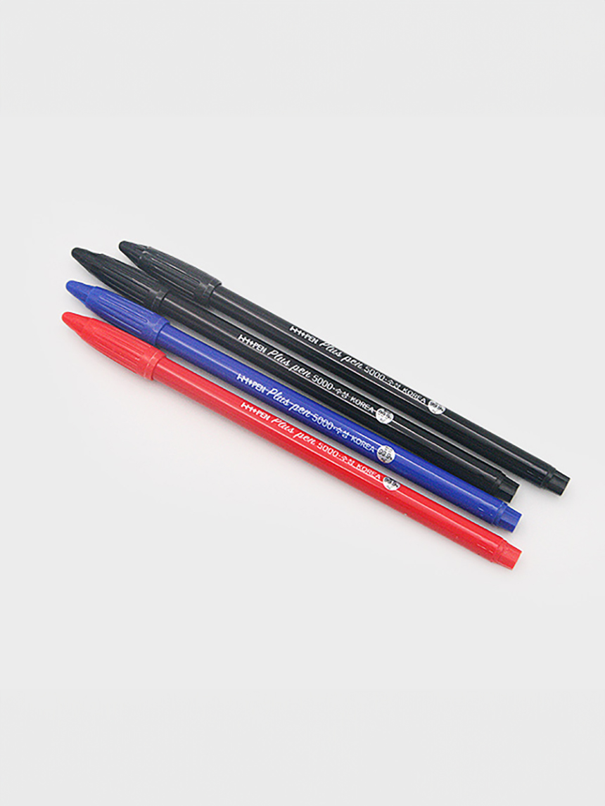 DAISO Antibacterial Plus Pen 4 Piece (2 Black Pieces, Blue, Red)