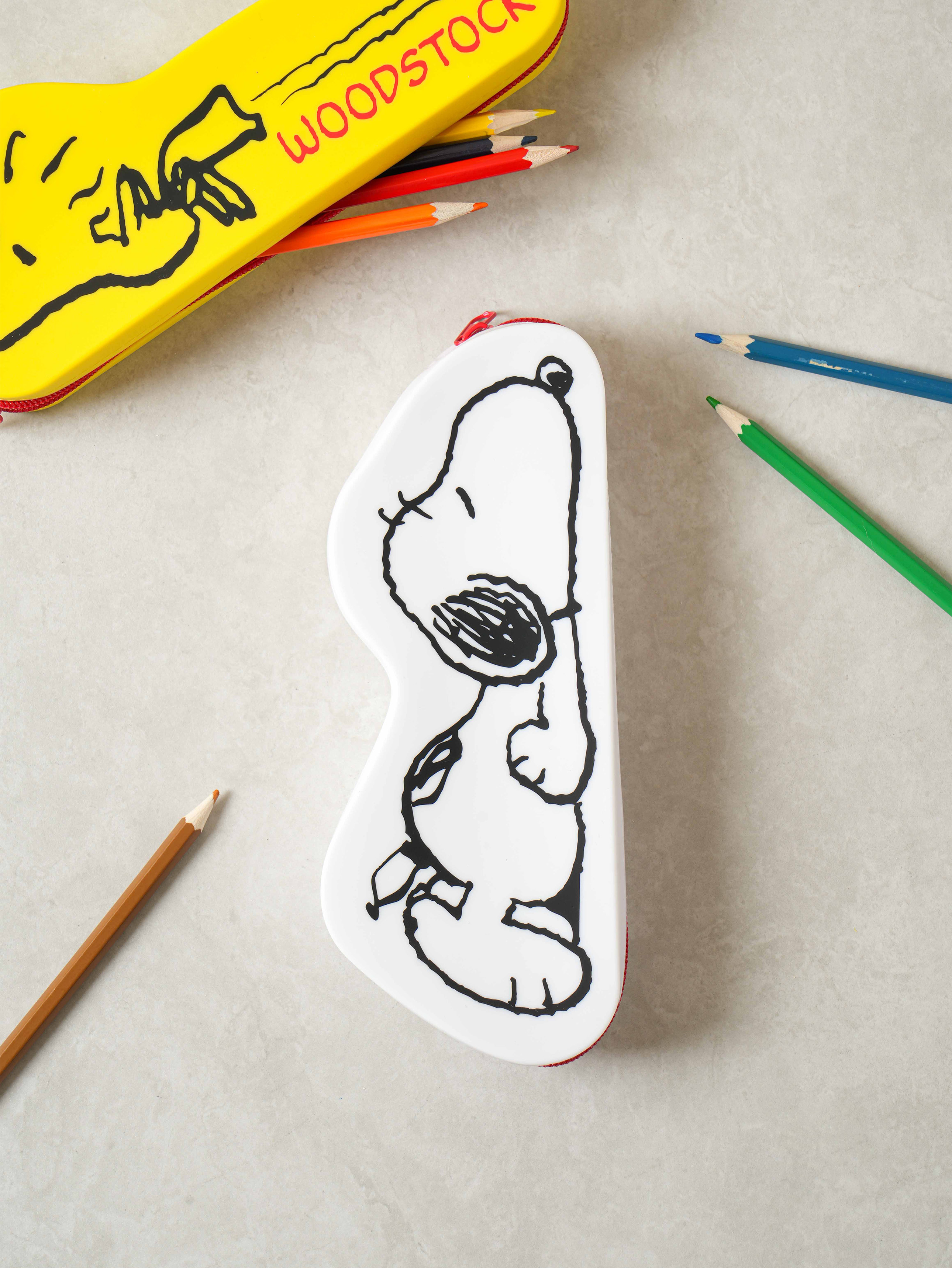 DAISO Peanut Shape Silicone Pencil Case