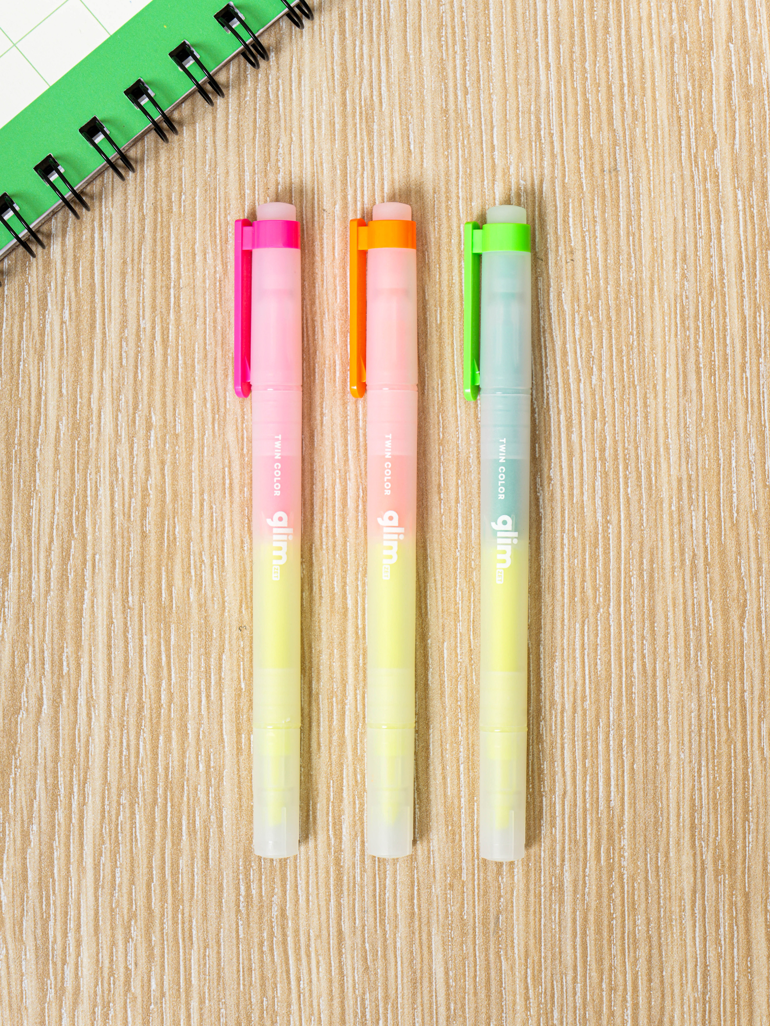 DAISO Double Color Twin Highlighter (3 pieces)