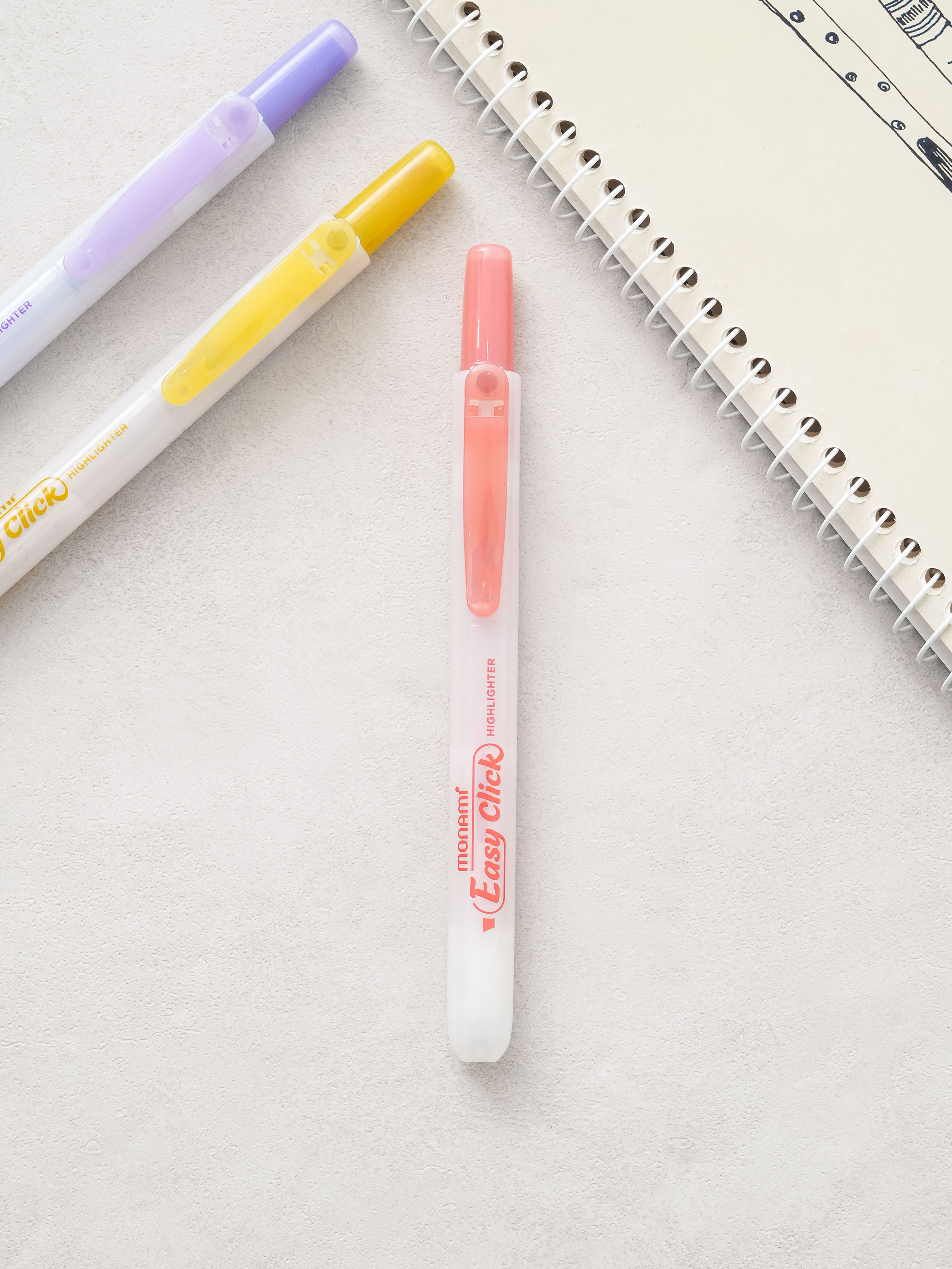 DAISO Monami Easy Click Highlighter (peach pink)