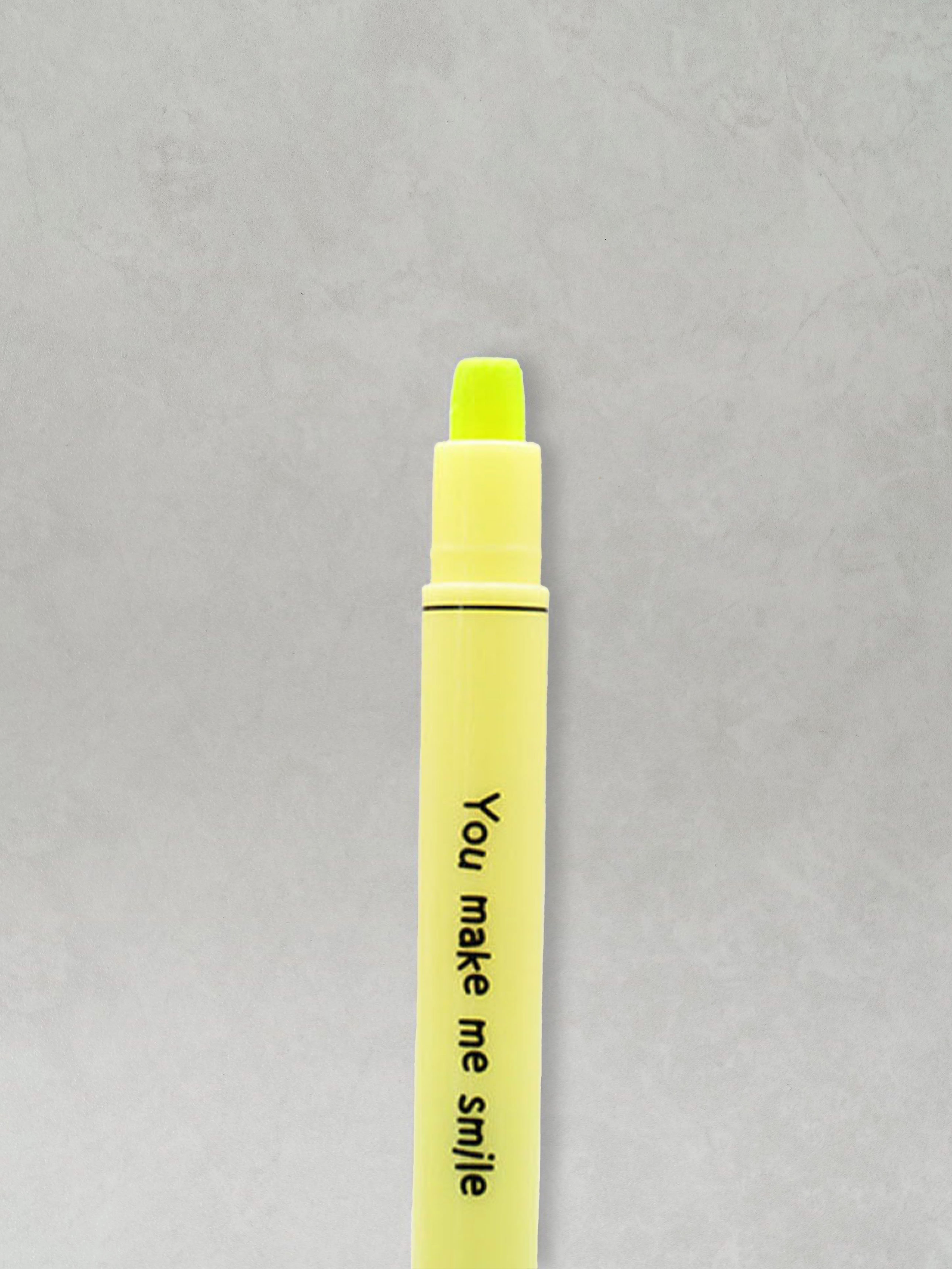 DAISO Slim Solid Highlighter 2P (Fluorescent/Pink)