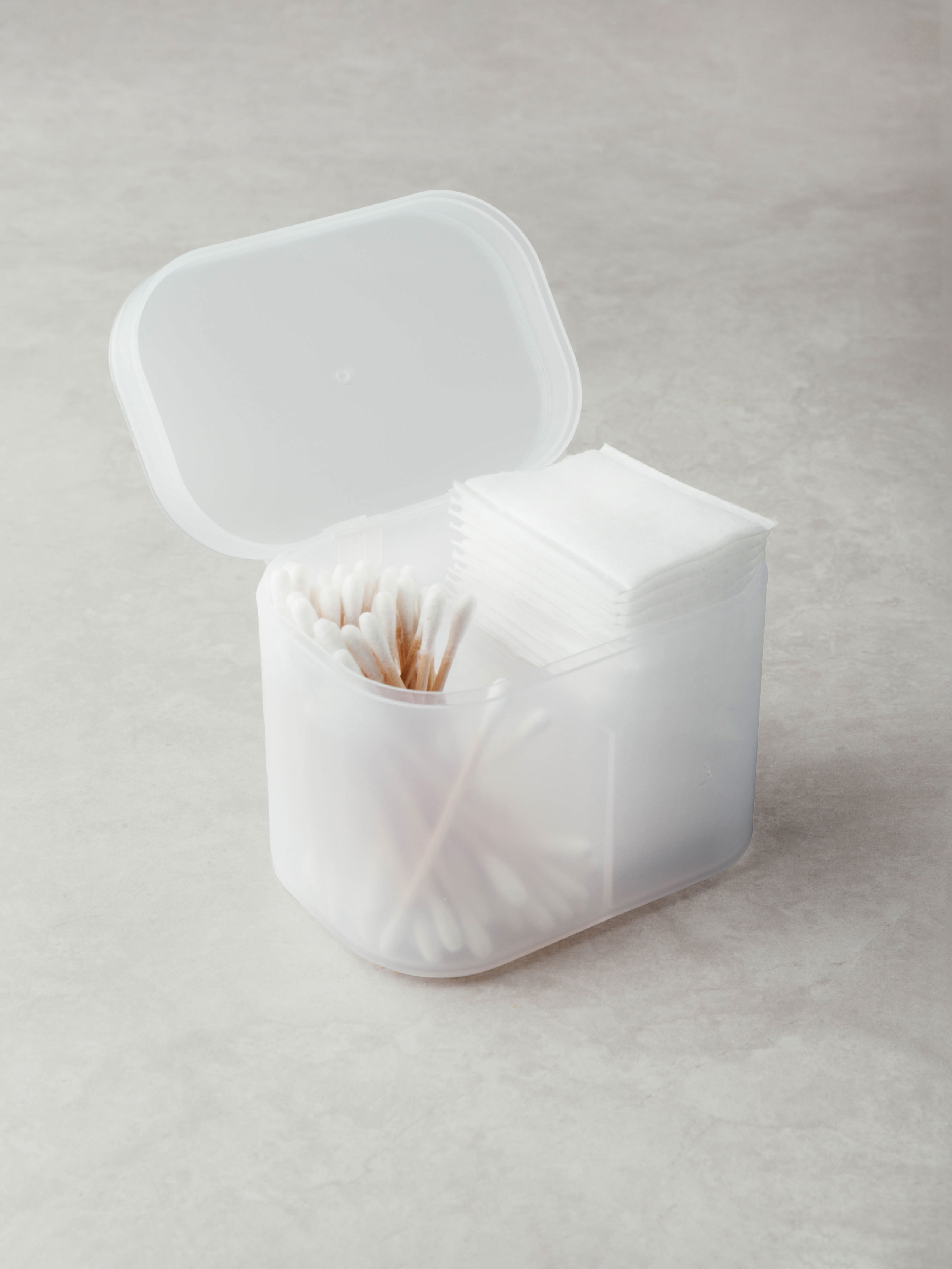 DAISO Cotton pad box with lid