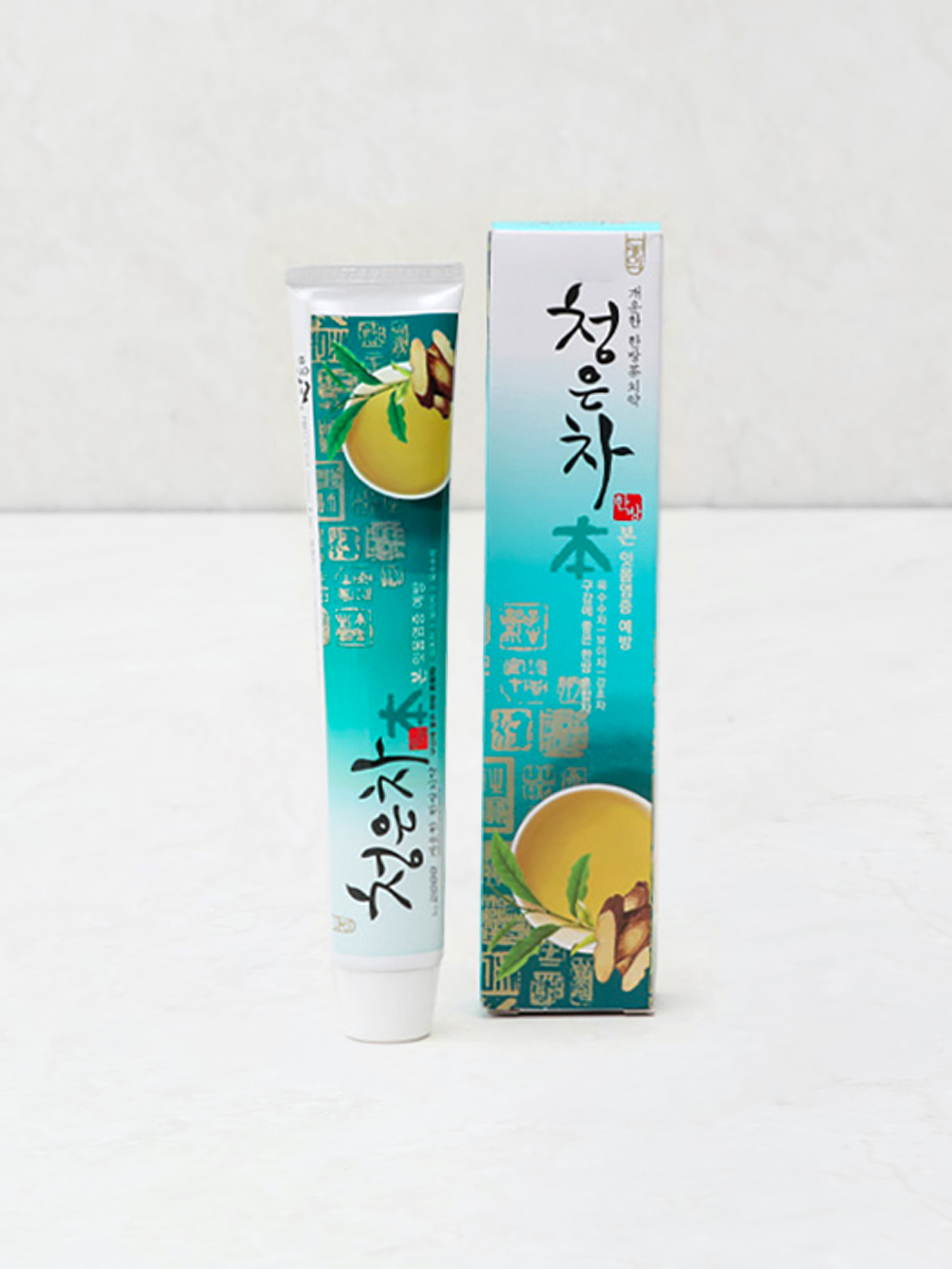 DAISO Green Tea Toothpaste (100g)