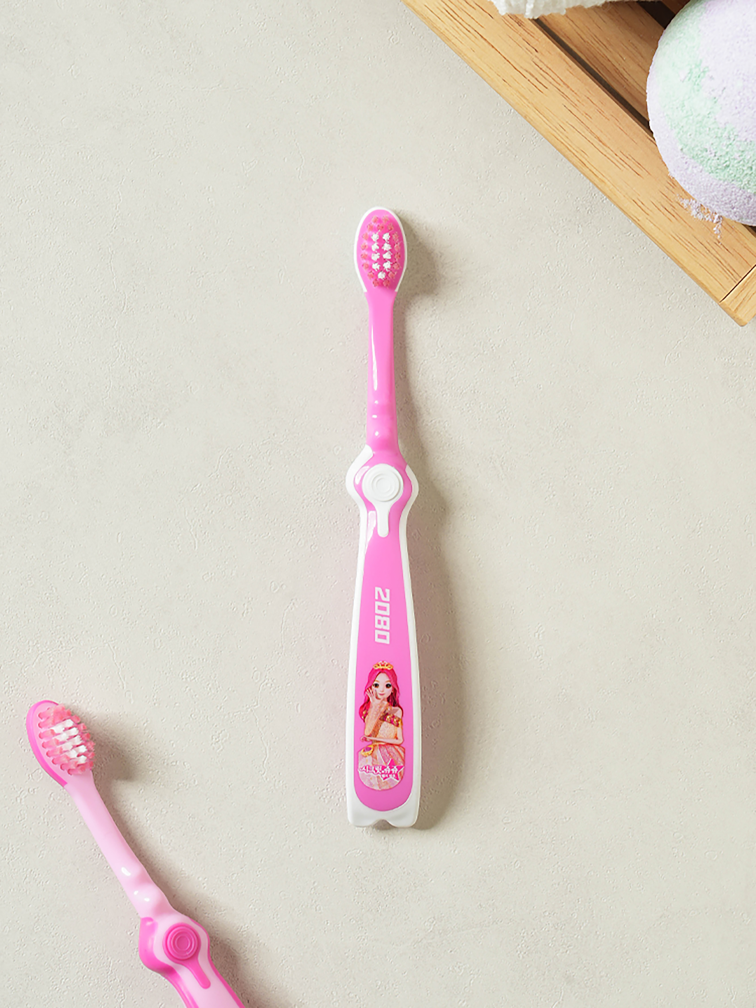 DAISO 2080 Kids 3 Step Secret Juju Toothbrush