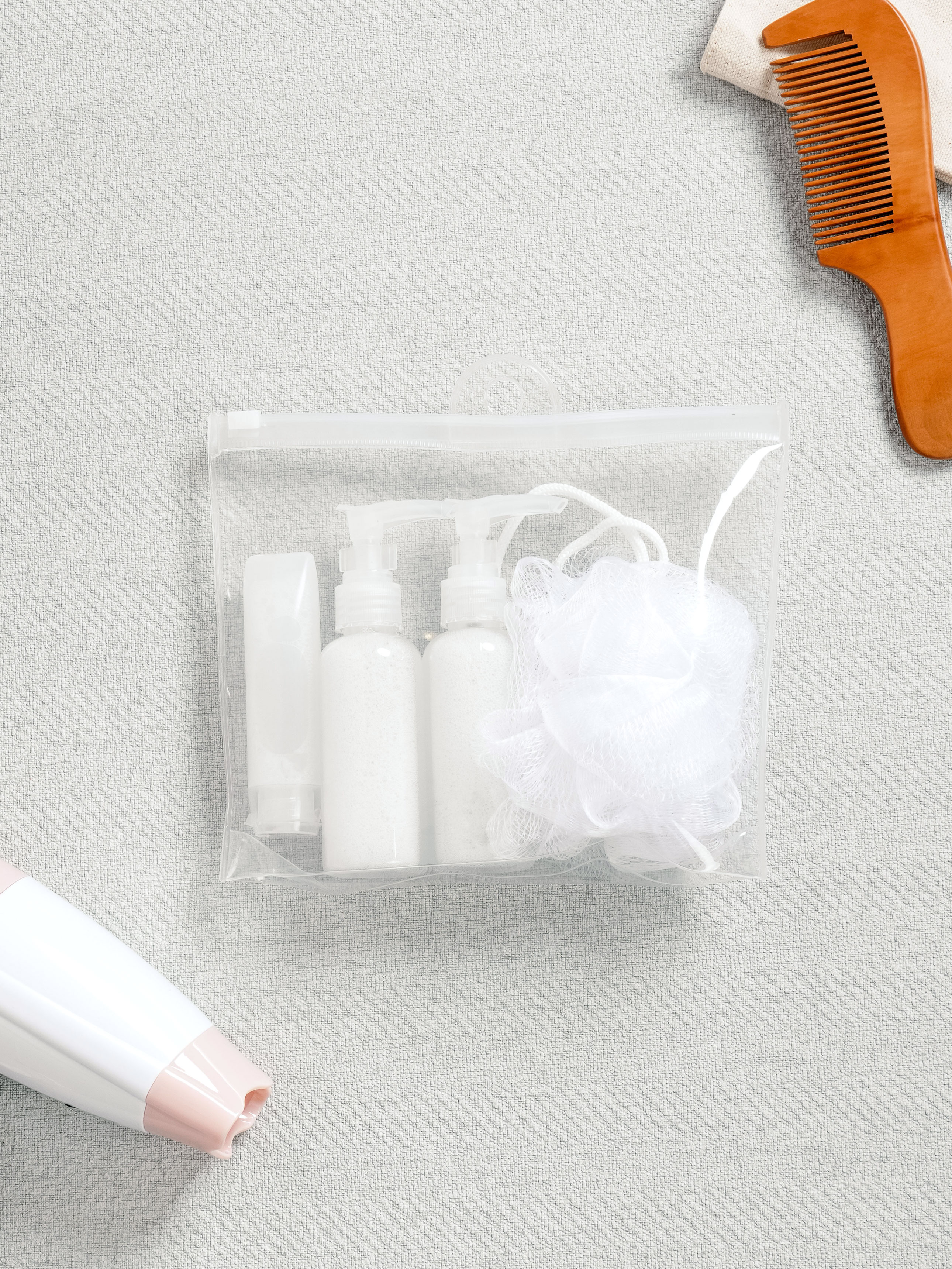 DAISO Travel dispenser set with shower ball included