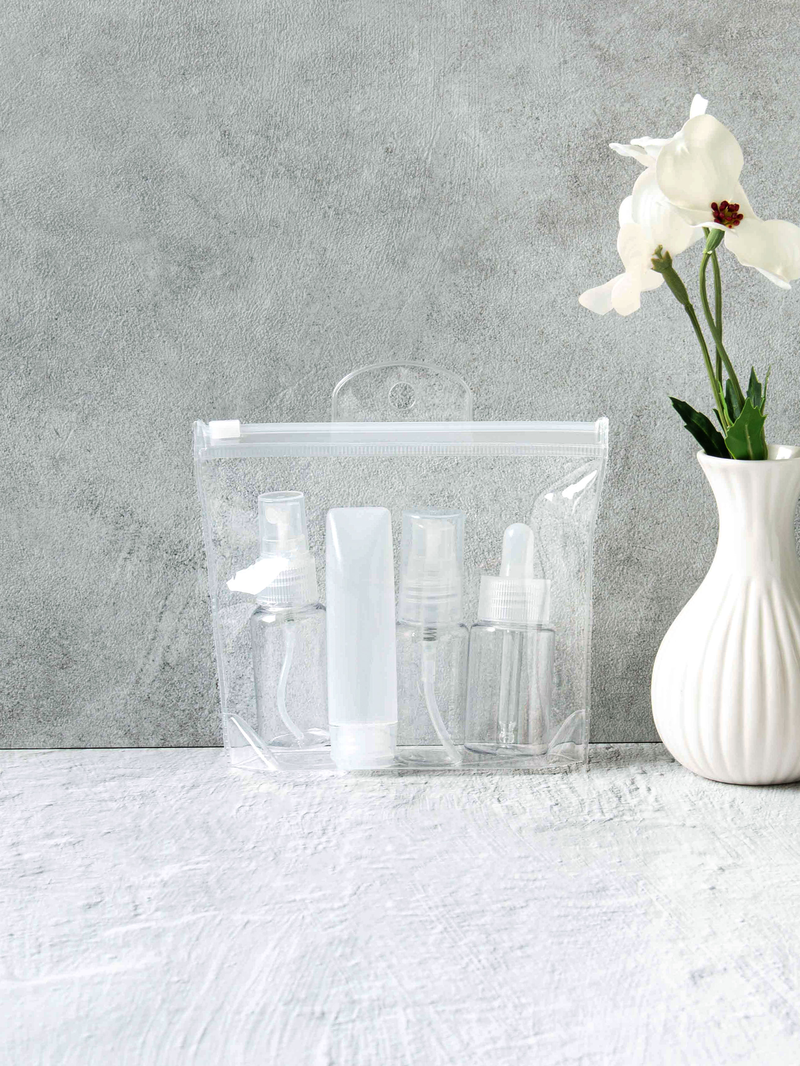 DAISO Travel 4-type container set