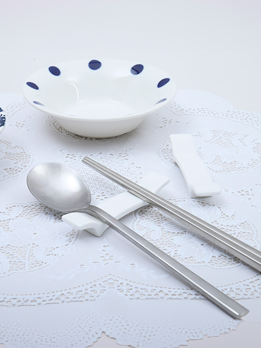 DAISO White Porcelain Spoon Rest (2P/SET)