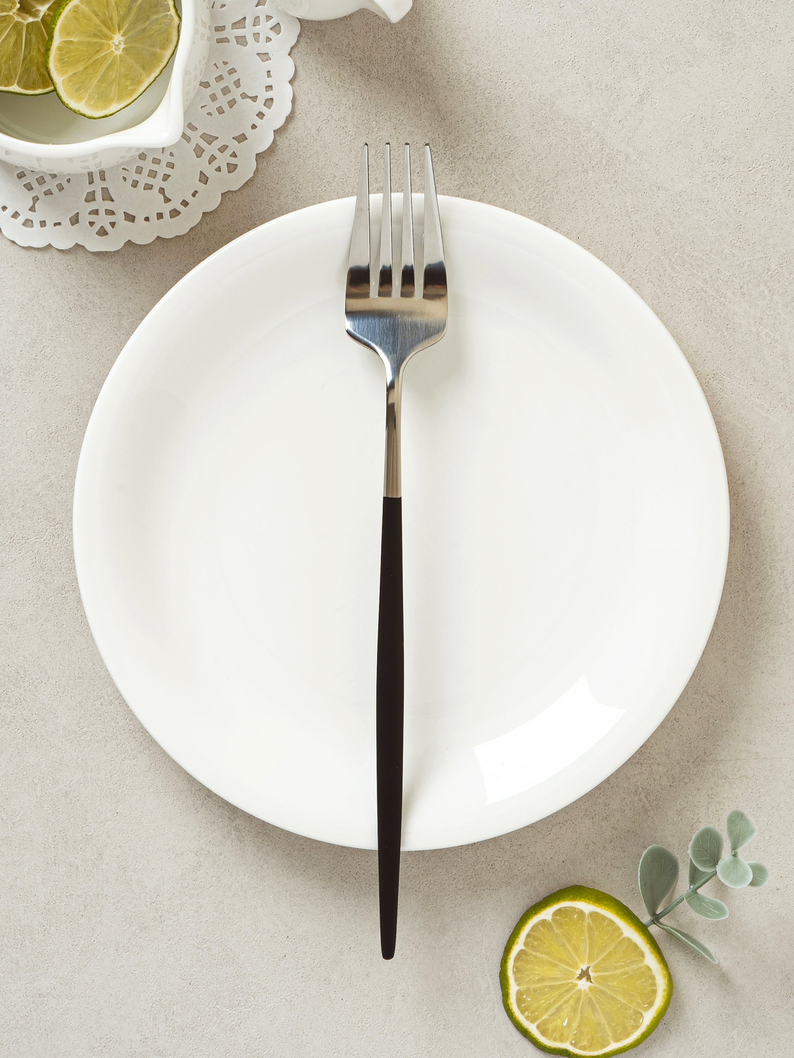DAISO Black powder form fork