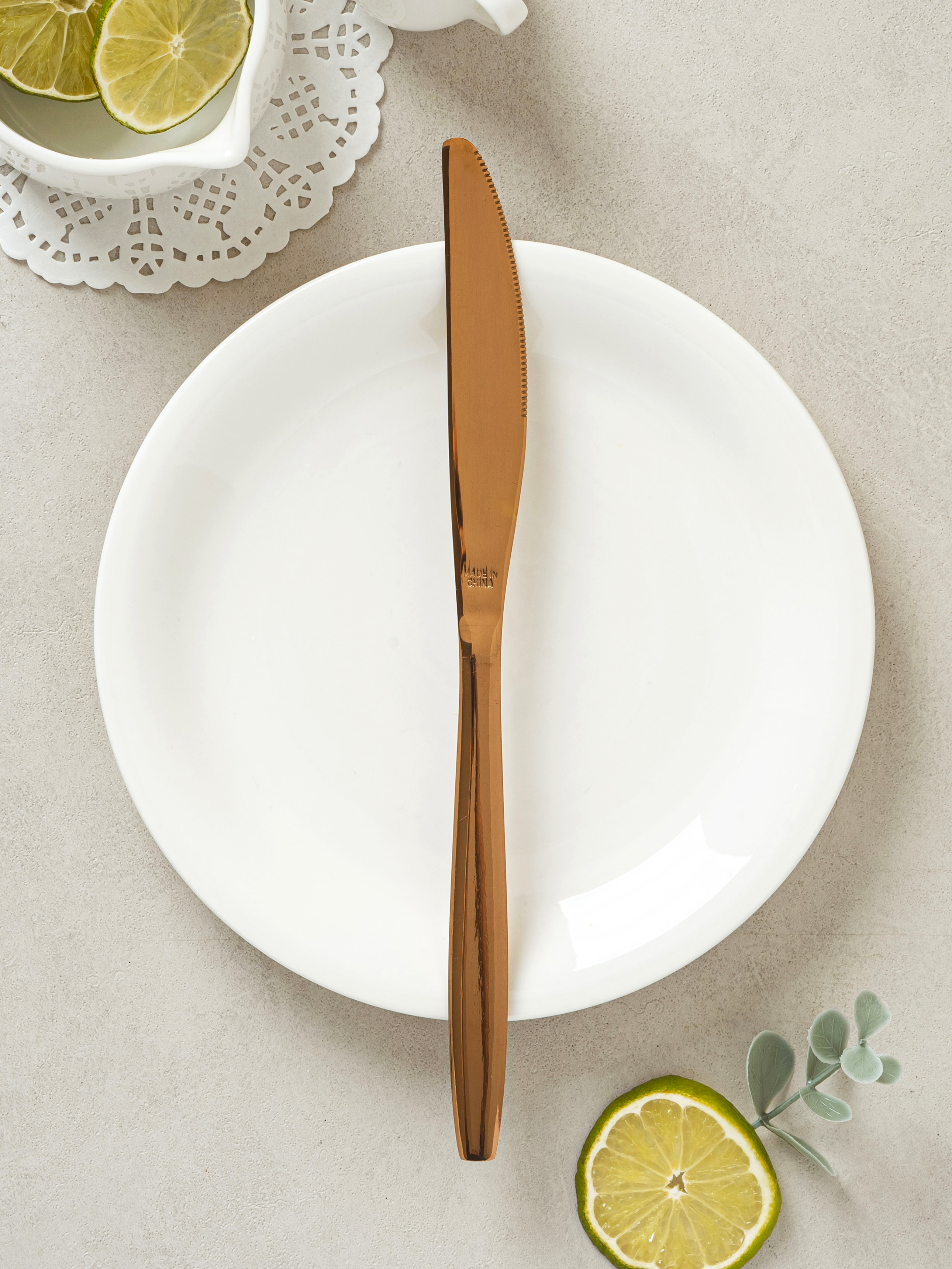 DAISO Rose Gold Titanium Form Knife