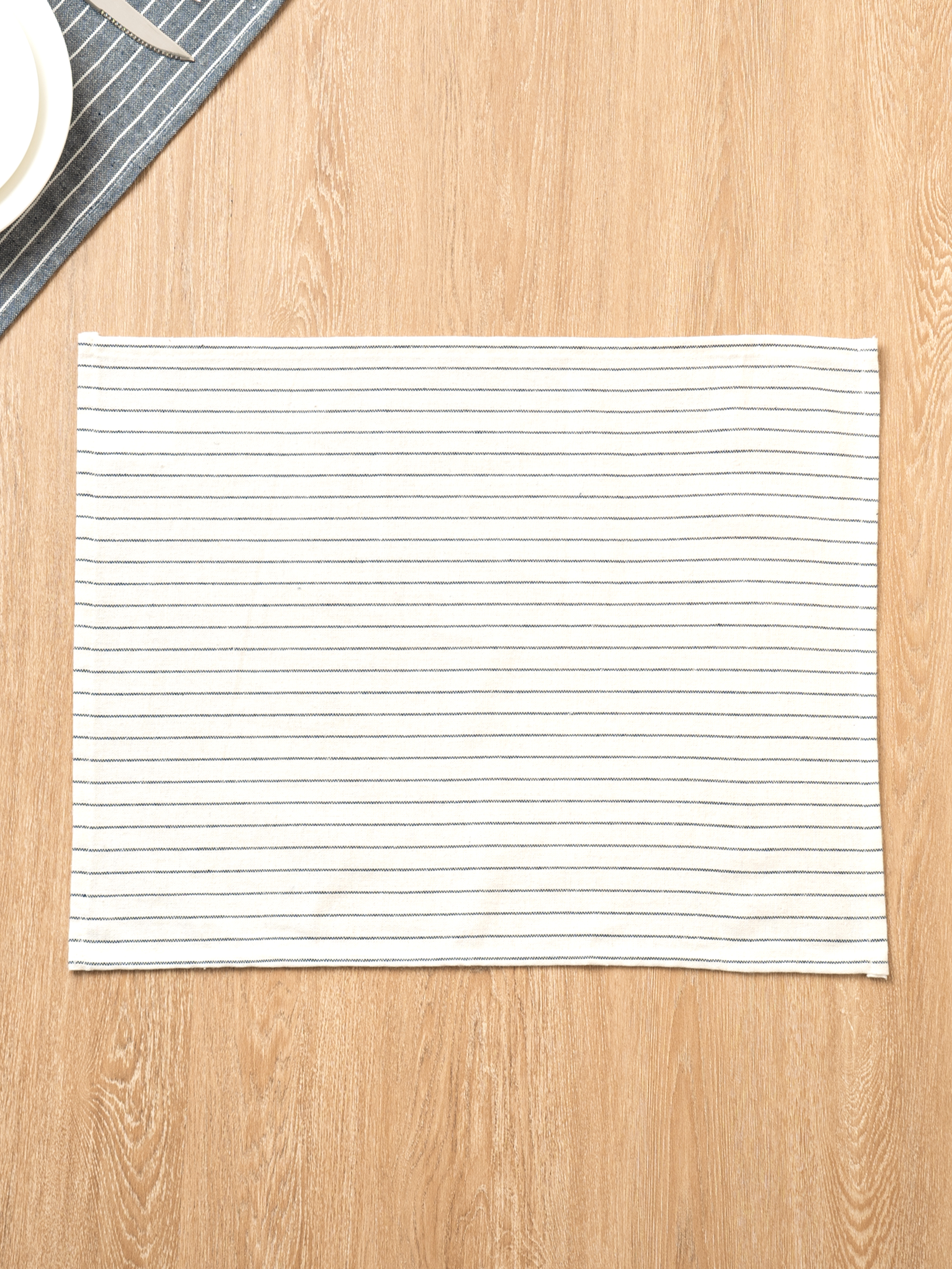 DAISO IN cotton stripe table mat (45*33cm)