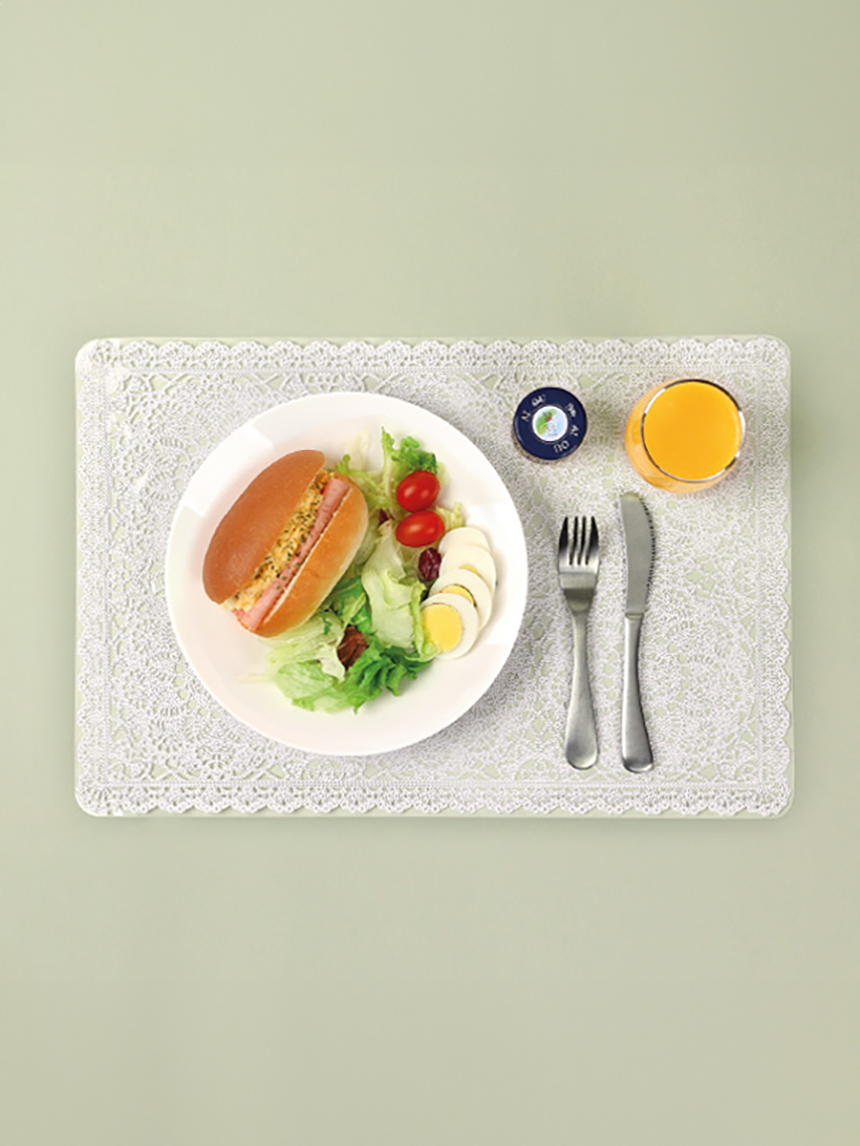 DAISO White lace lunch mat (45*30cm)