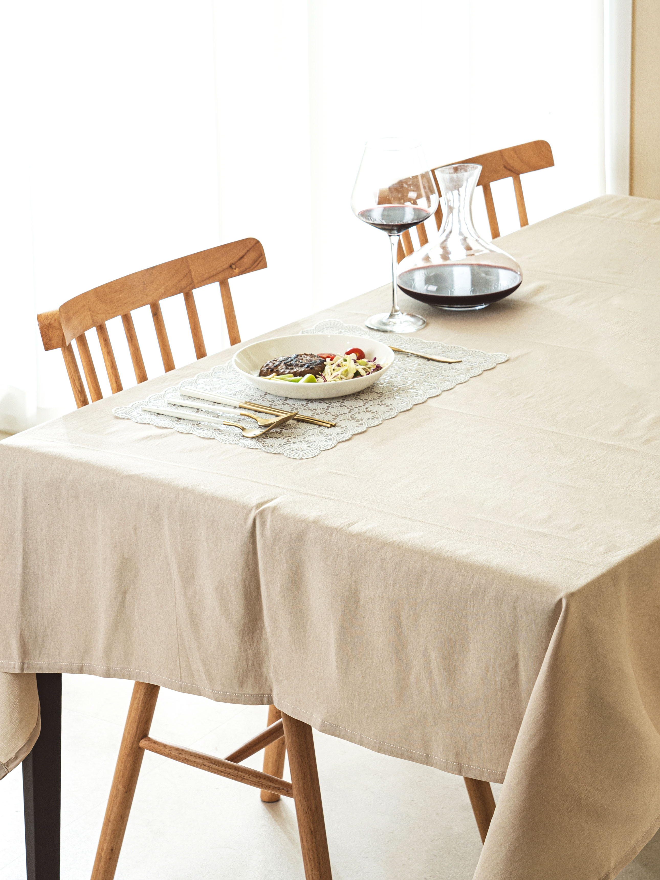 DAISO Solid table cover (140*180cm)