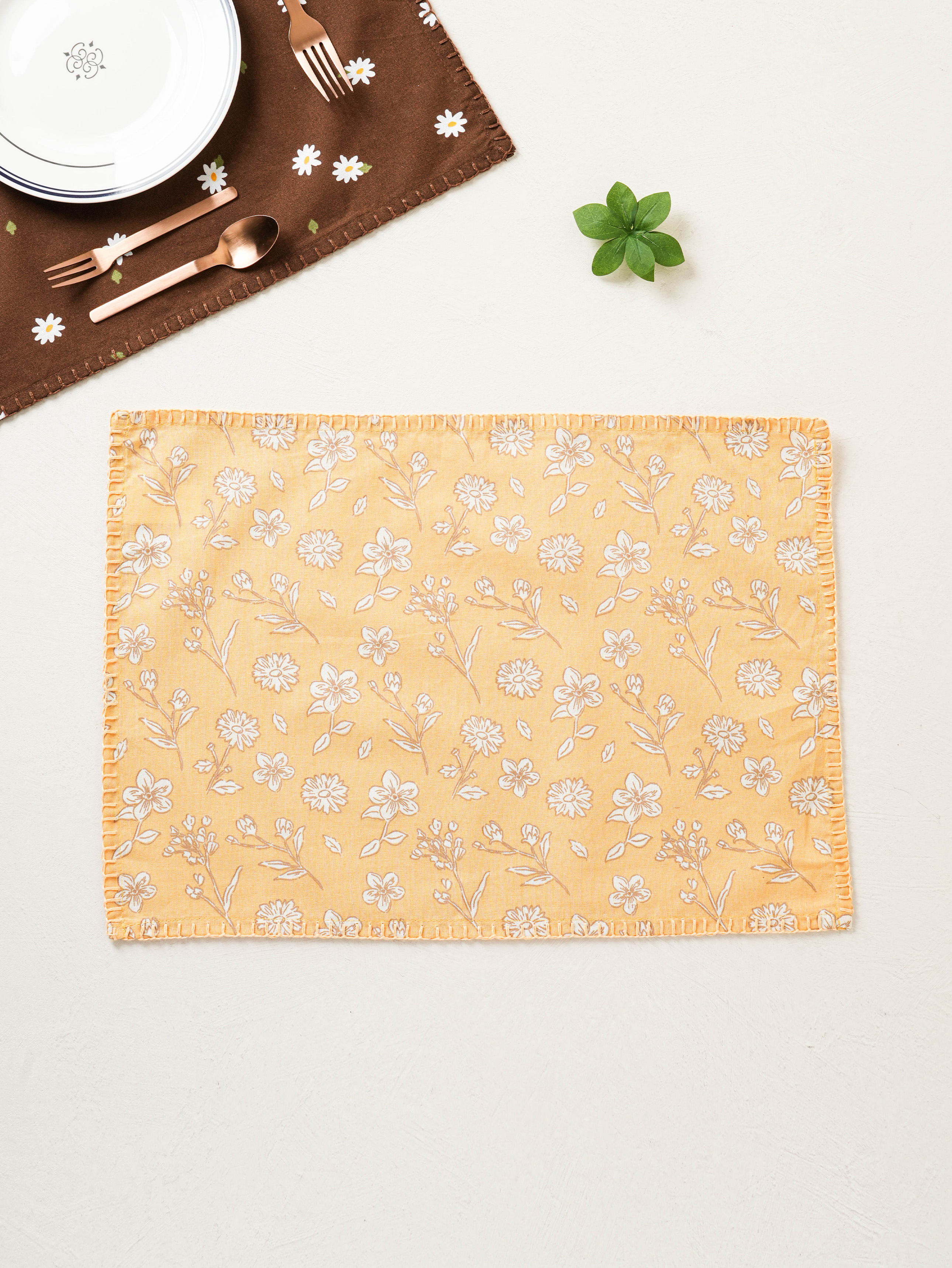 DAISO Give Thanks Flower Cotton Lunch Mat (1 Pack)