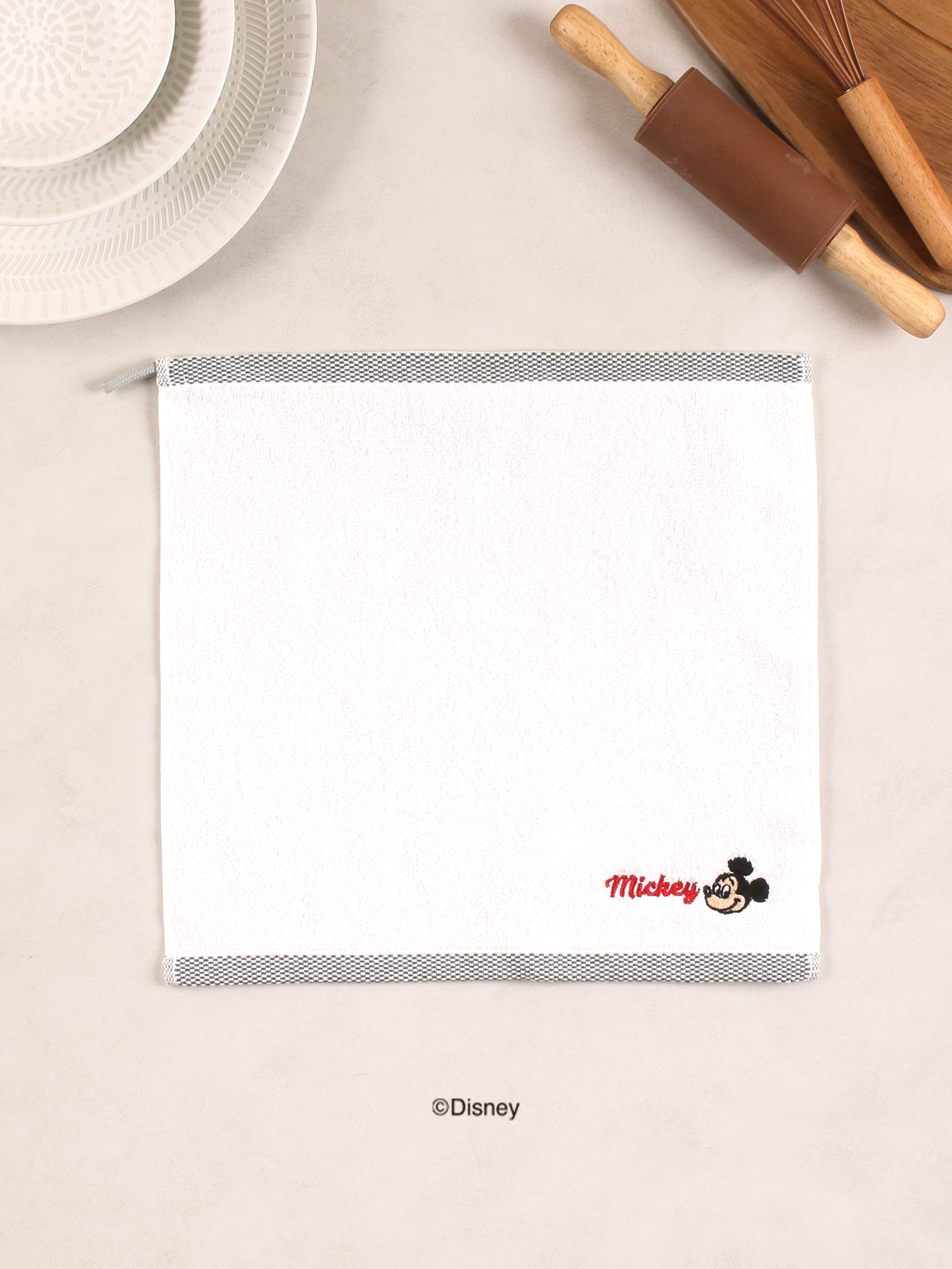 DAISO Disney_Mickey Mouse_Embroidered Pocket Hand Towel (30*30)