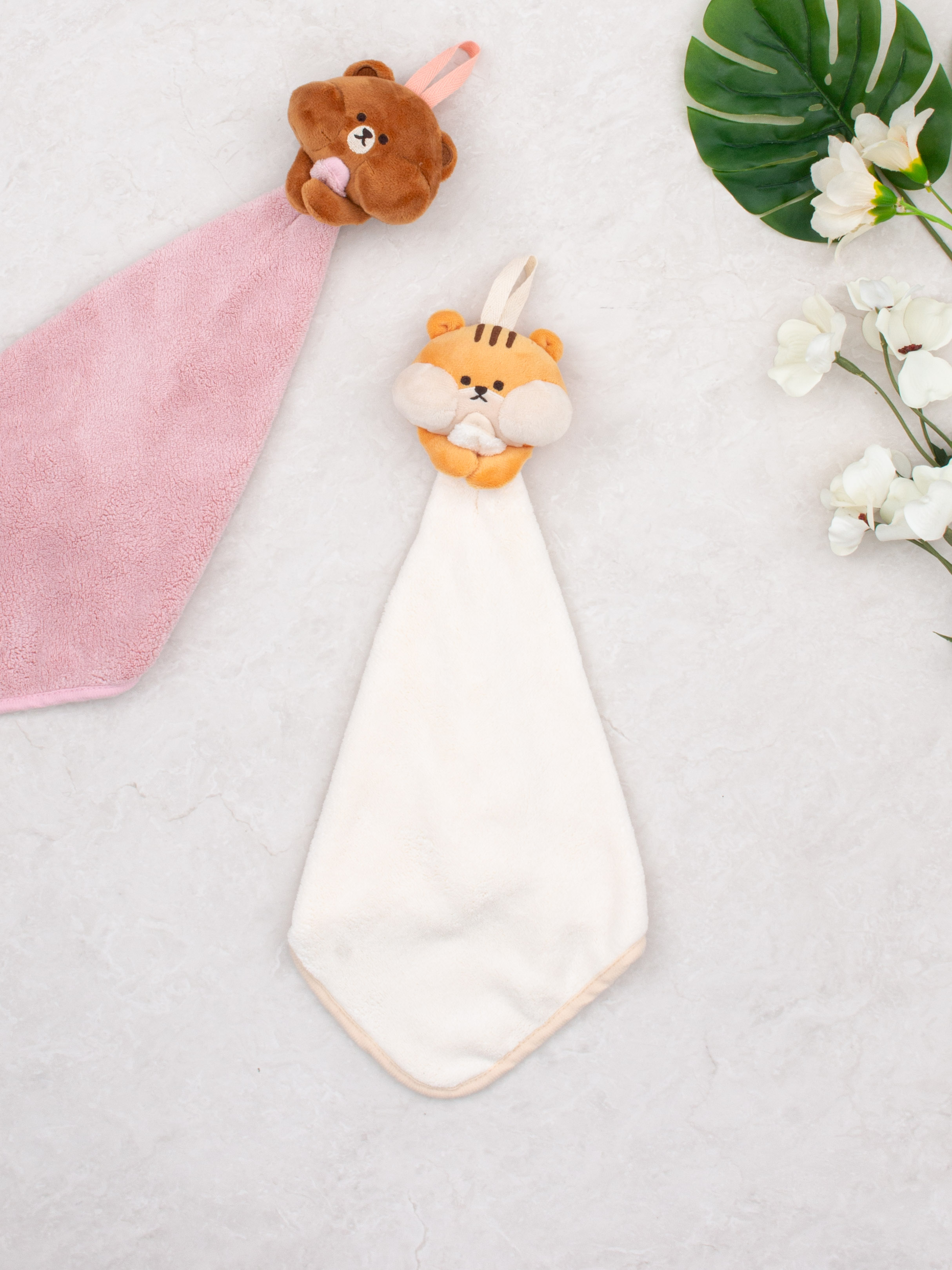 DAISO Chubby Buddy_Squirrel Doll Hand Towel