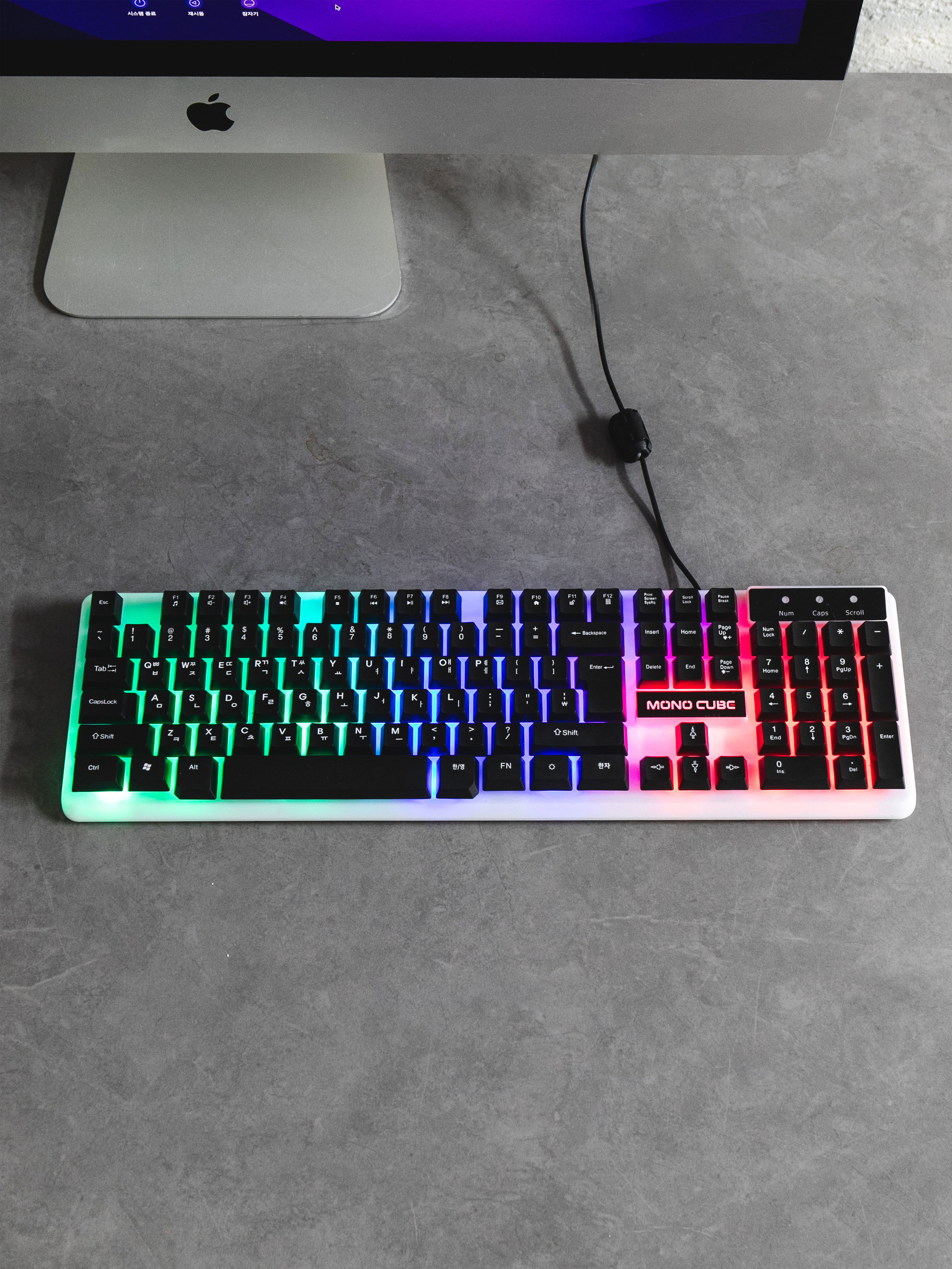 DAISO Wired keyboard (LED exposure)