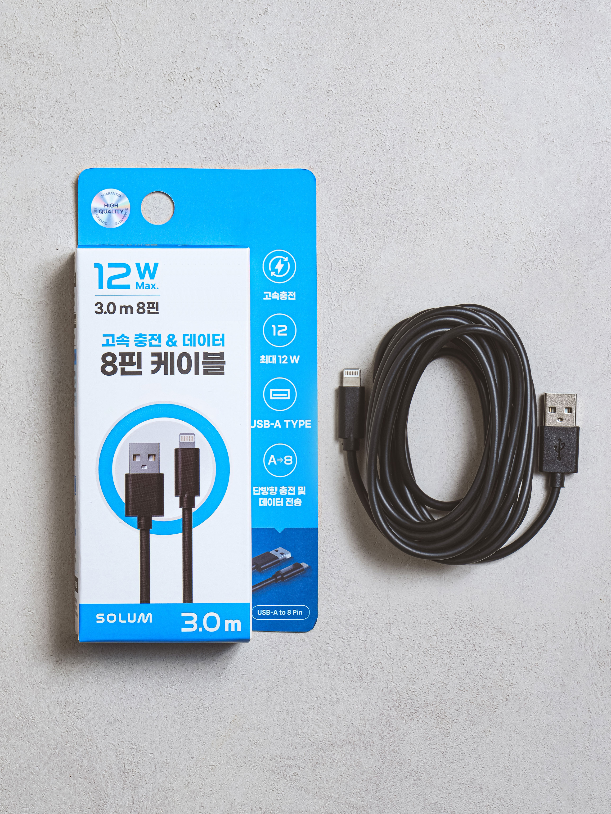 DAISO A TO 8 Cable 3m -S (Black)