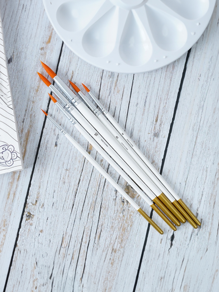 DAISO 6 round art brushes