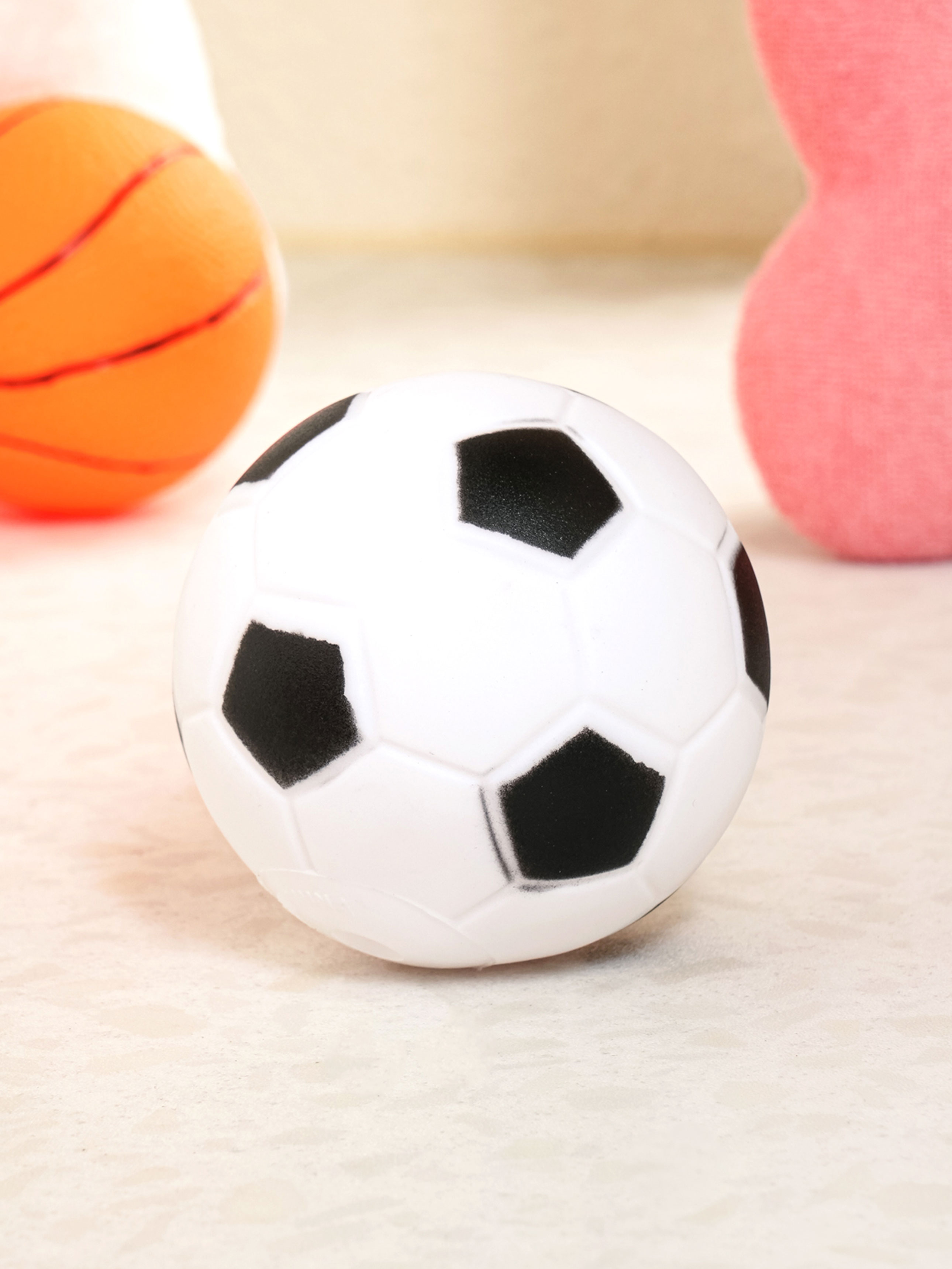 DAISO Pet Ball Squeak Toy