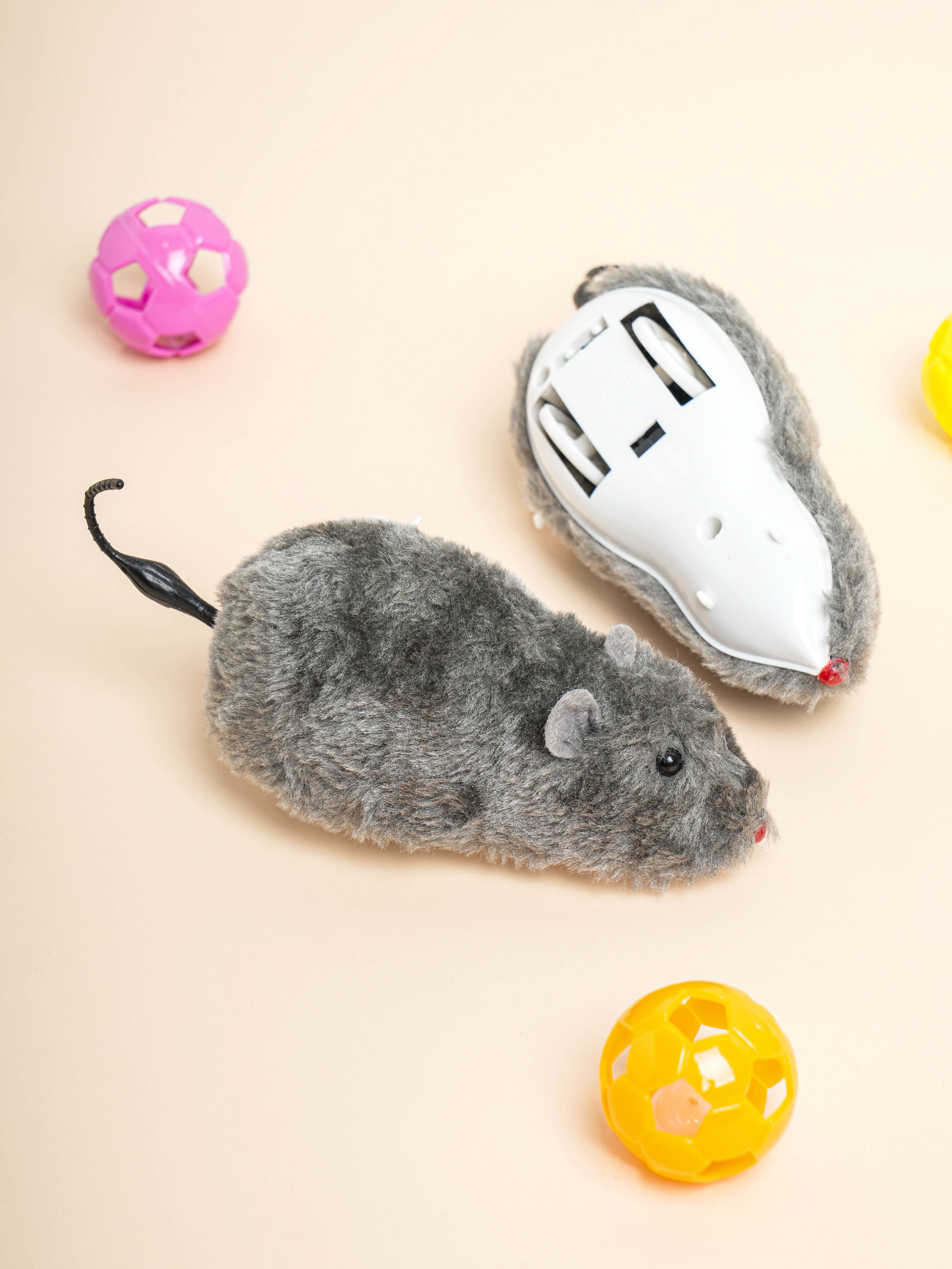 DAISO Wind-up mouse toy for cats