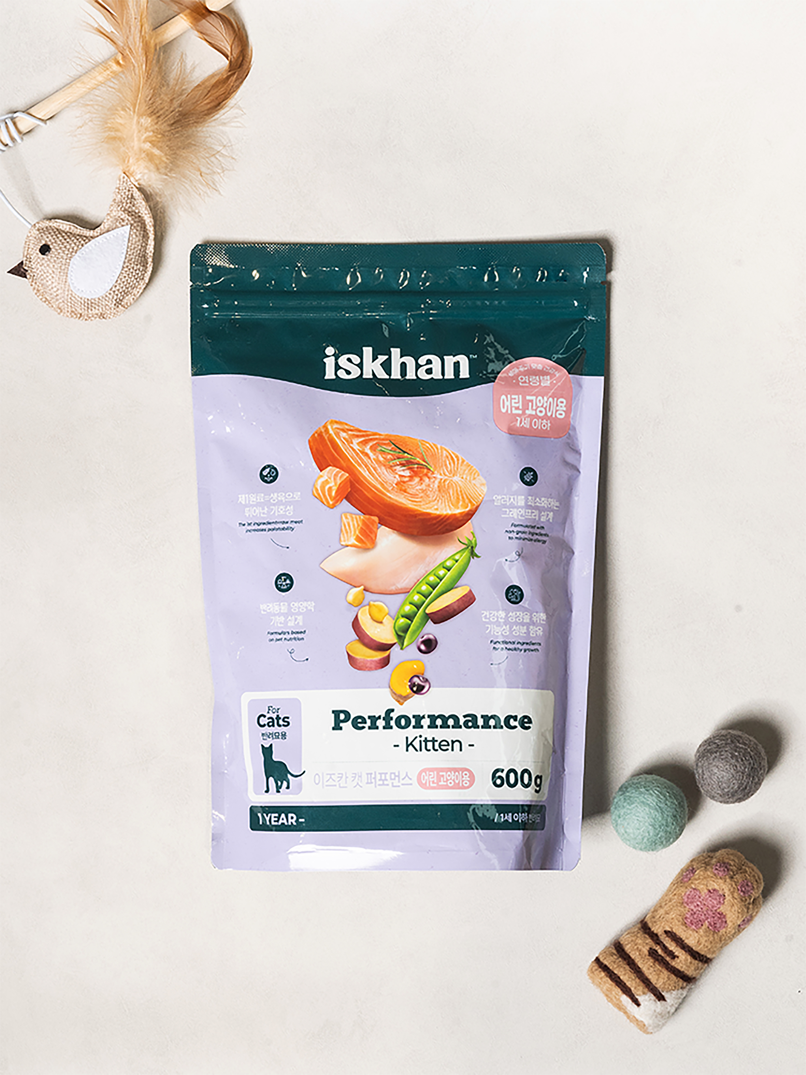 DAISO [Pet Food]Izkan Cat Performance_Kitten (600g)