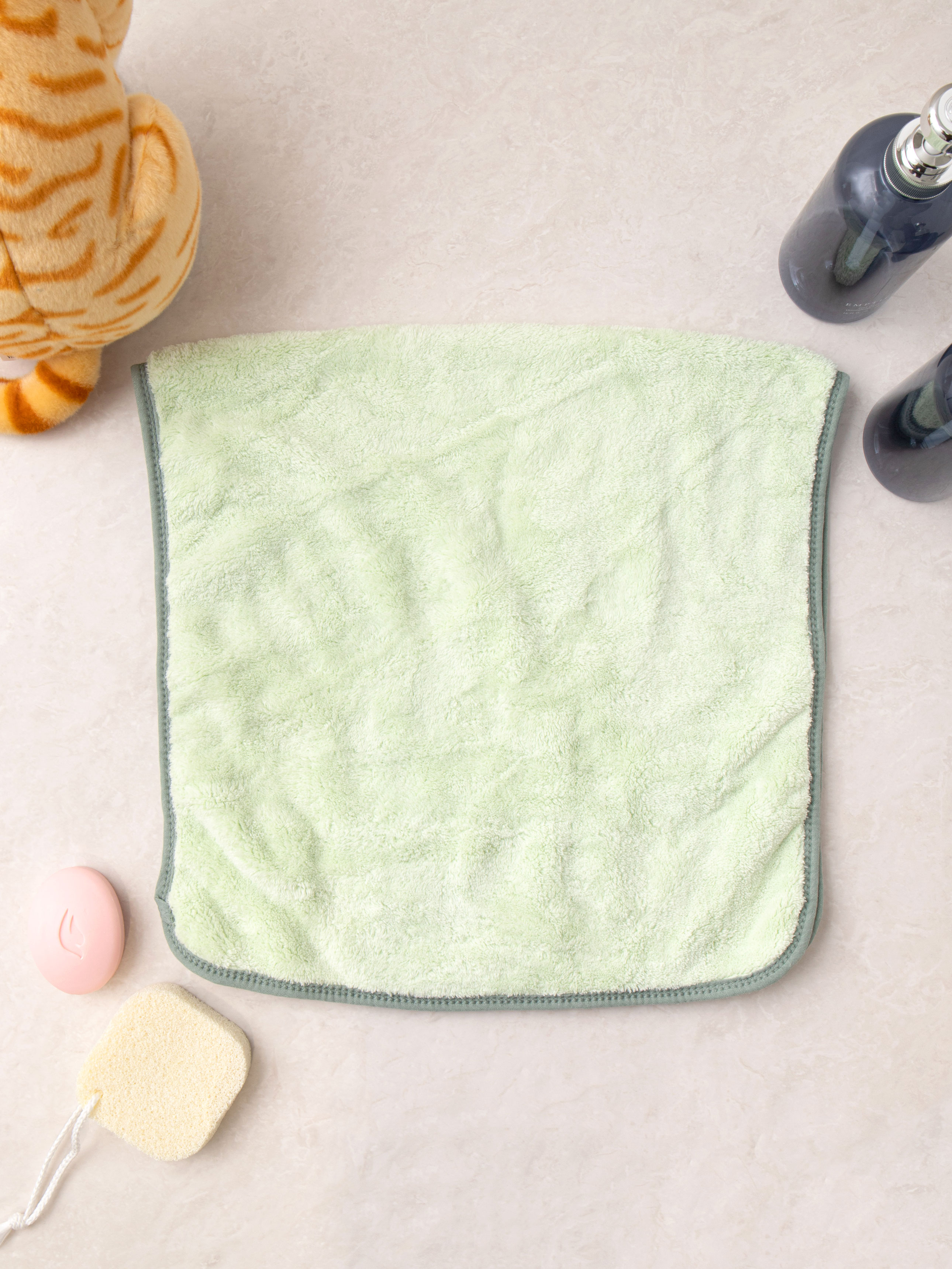 DAISO Microfiber towel for pets (40*80cm)