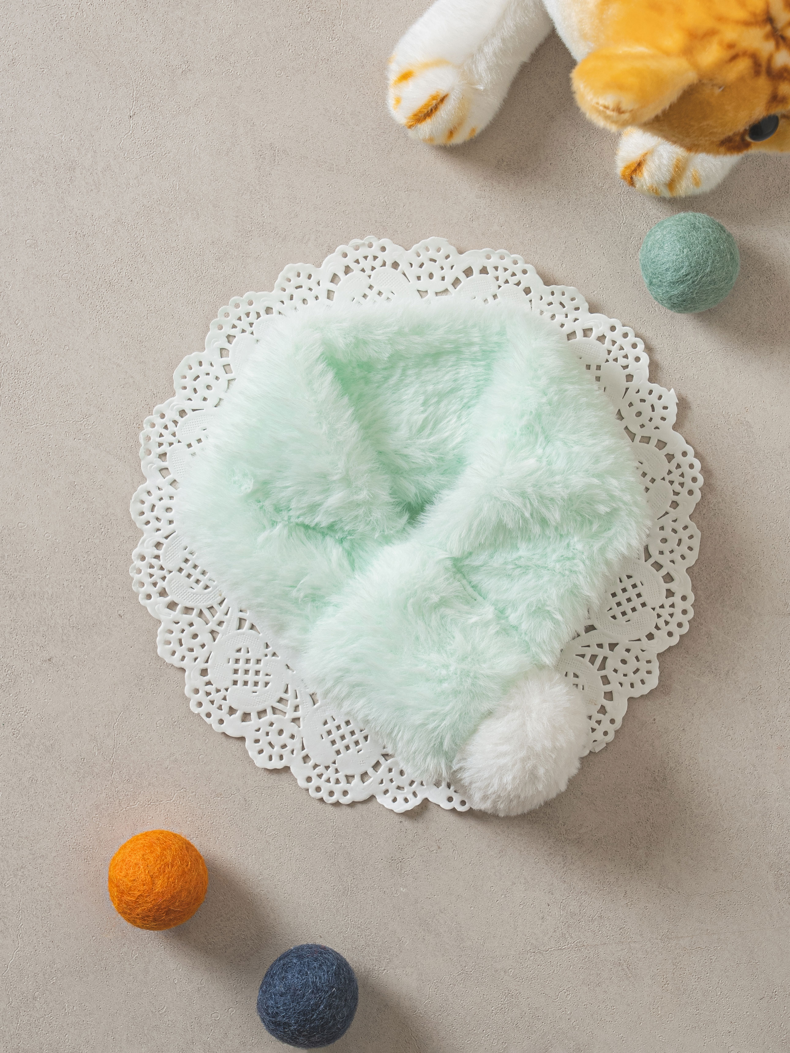 DAISO Pet_PomPom Fur Scarf (Mint)