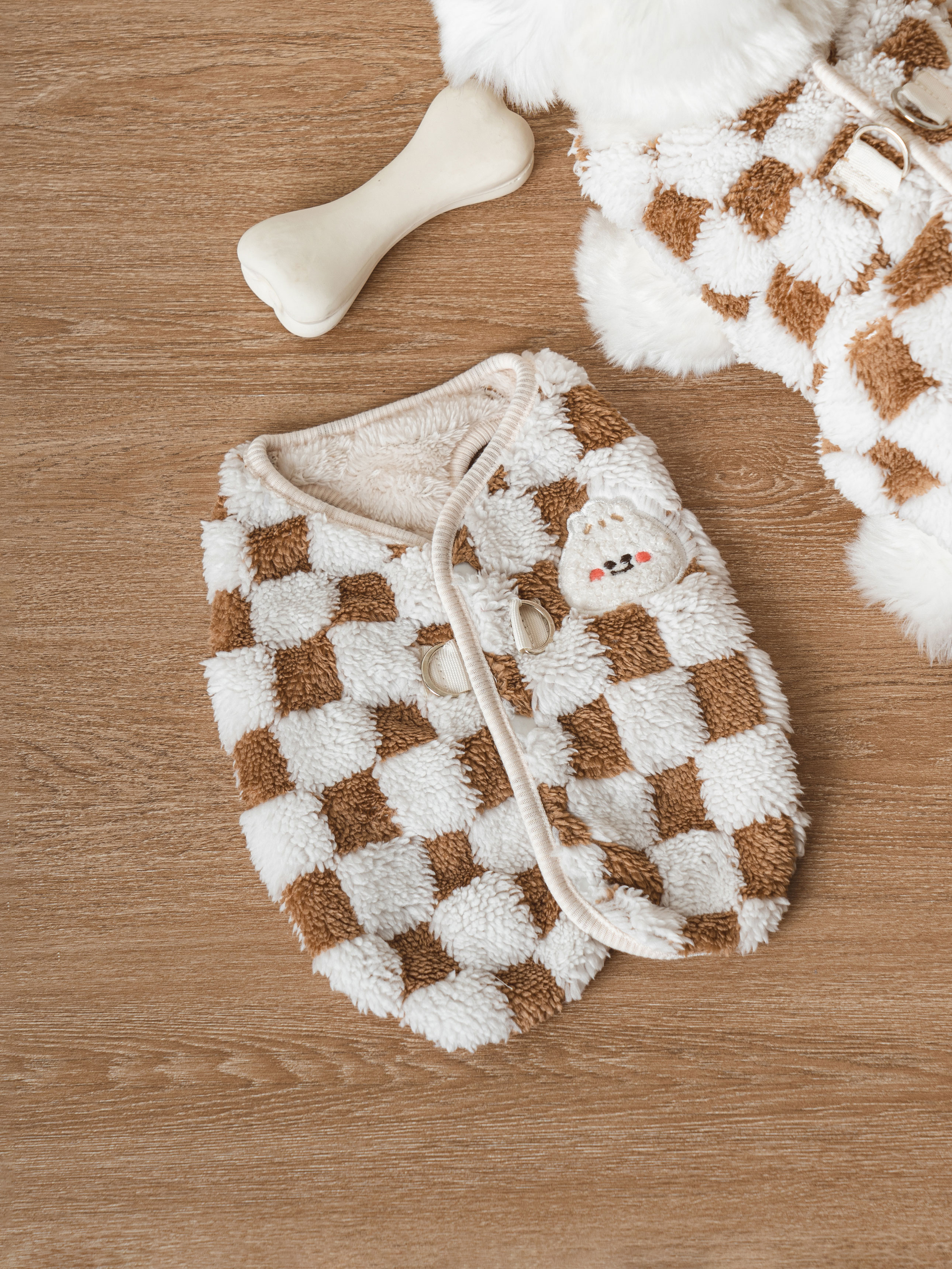 DAISO Pet_Checkered Vest M (Brown)