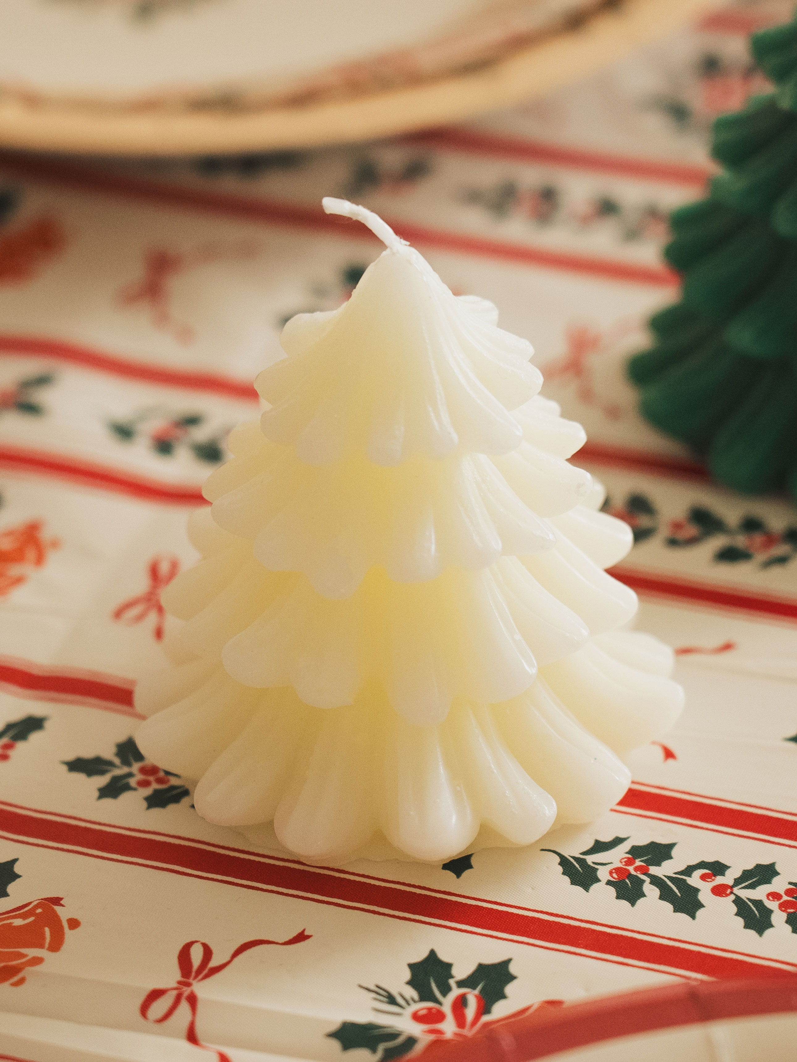 DAISO Christmas Object Candle (White Tree)