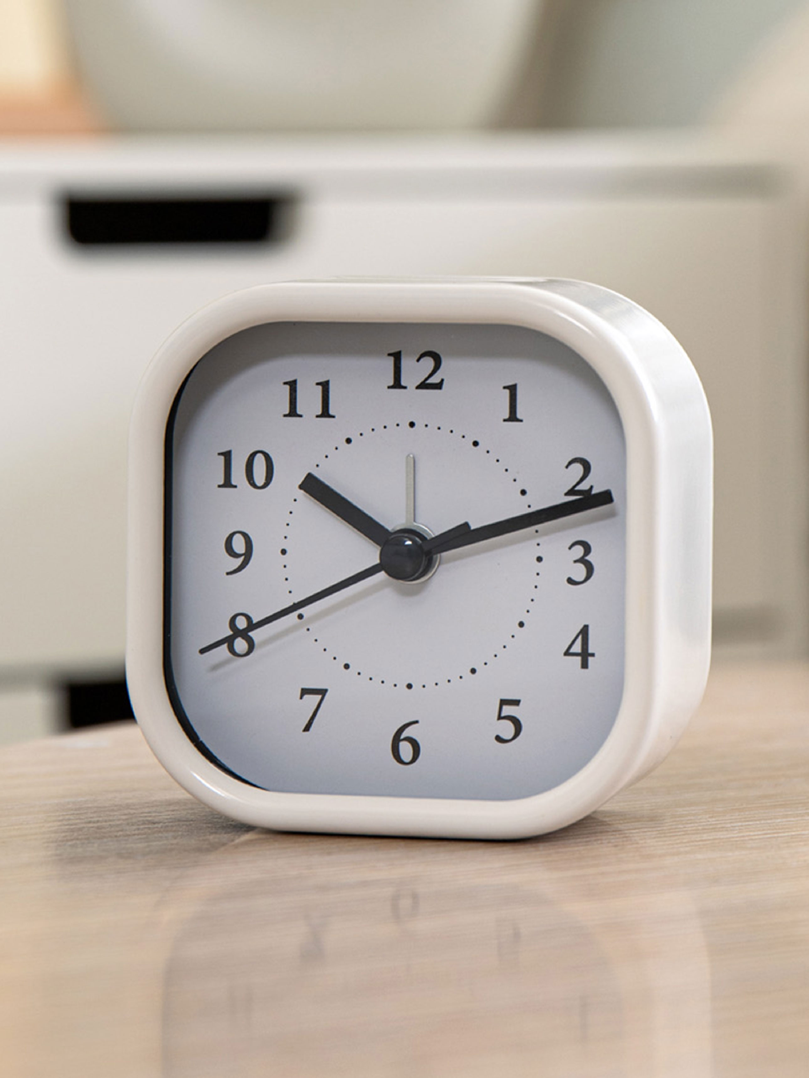 DAISO Mini square table clock