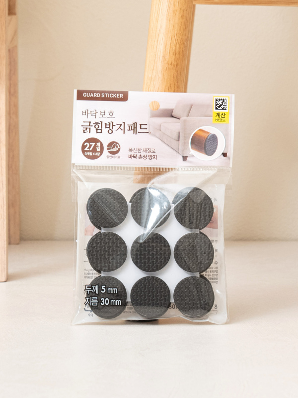 DAISO Anti-scratch floor pad (9*3 pieces)