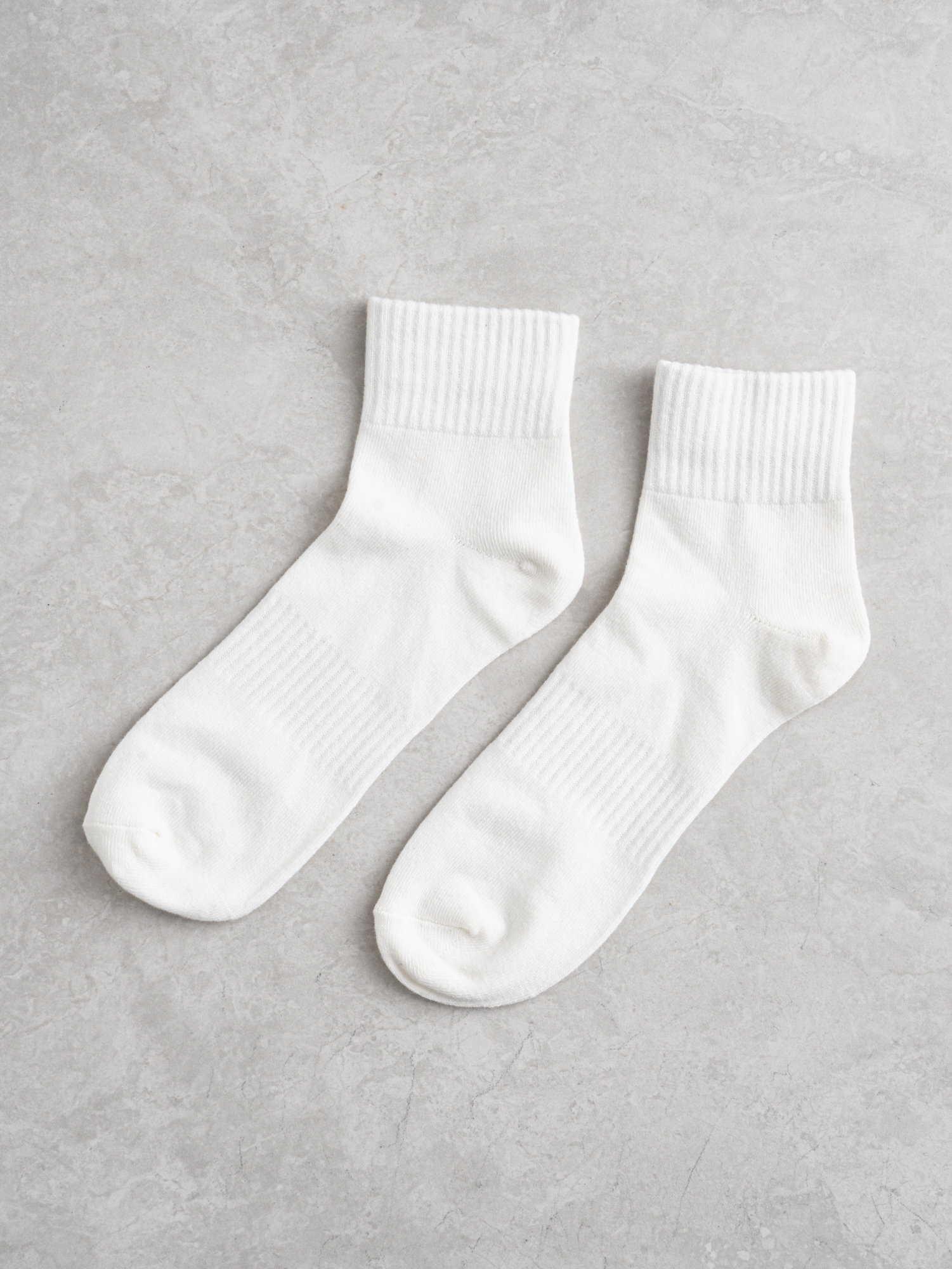 DAISO Men's Arch Banding Ankle Socks (White)