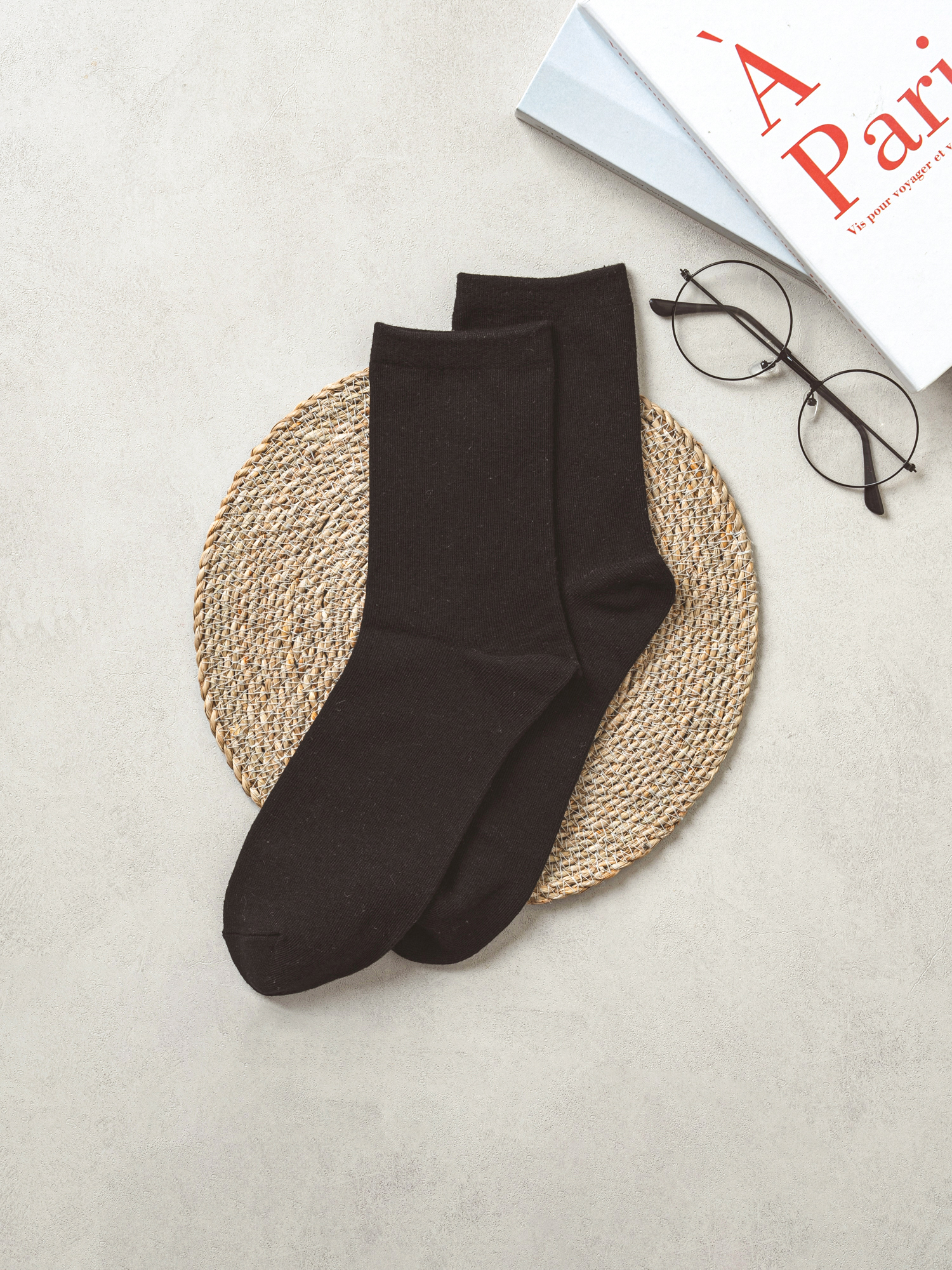 DAISO Men's Basic Mid Calf Socks (Black)