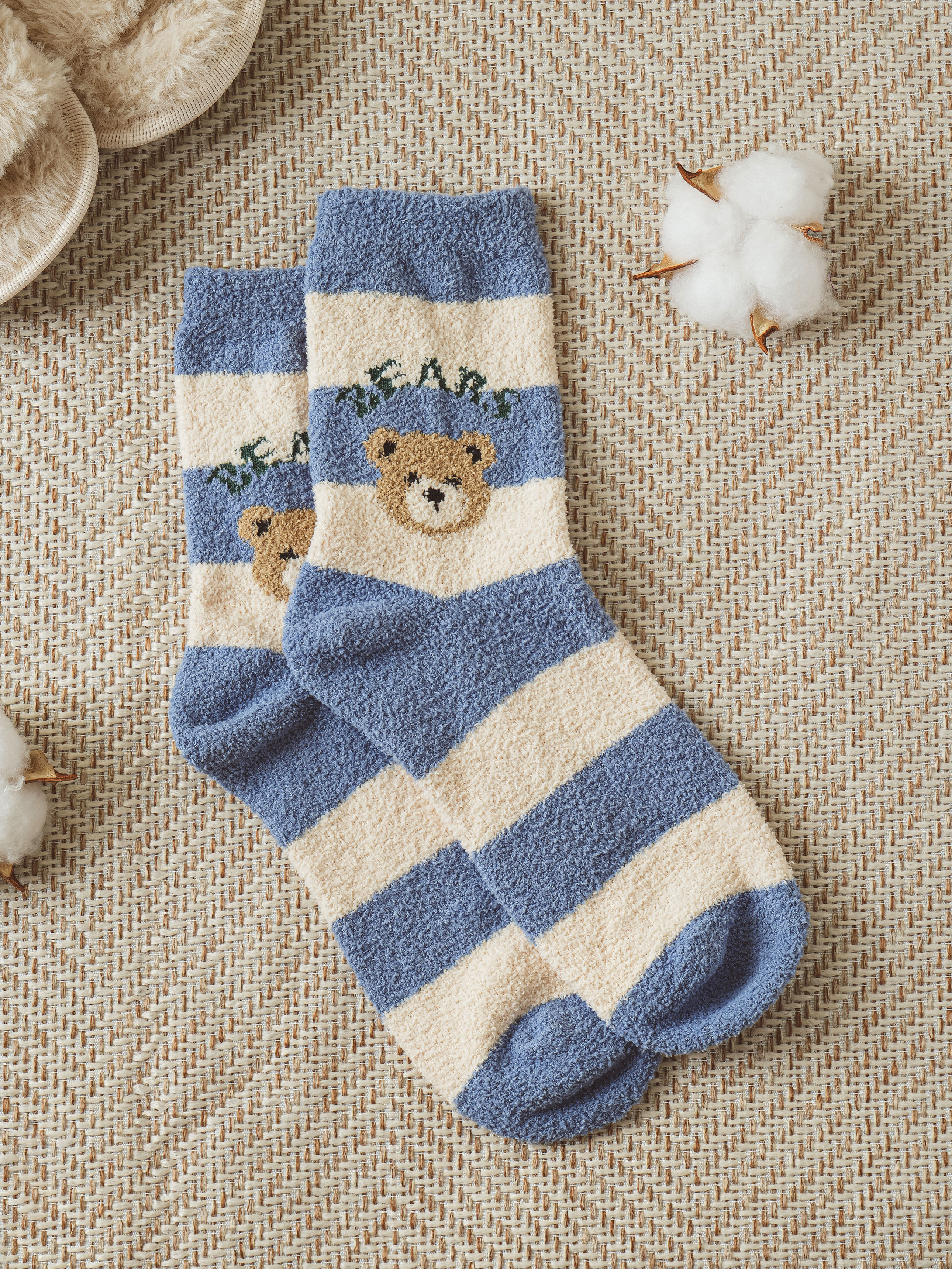 DAISO Teddy Bear Sleep Socks (Blue)