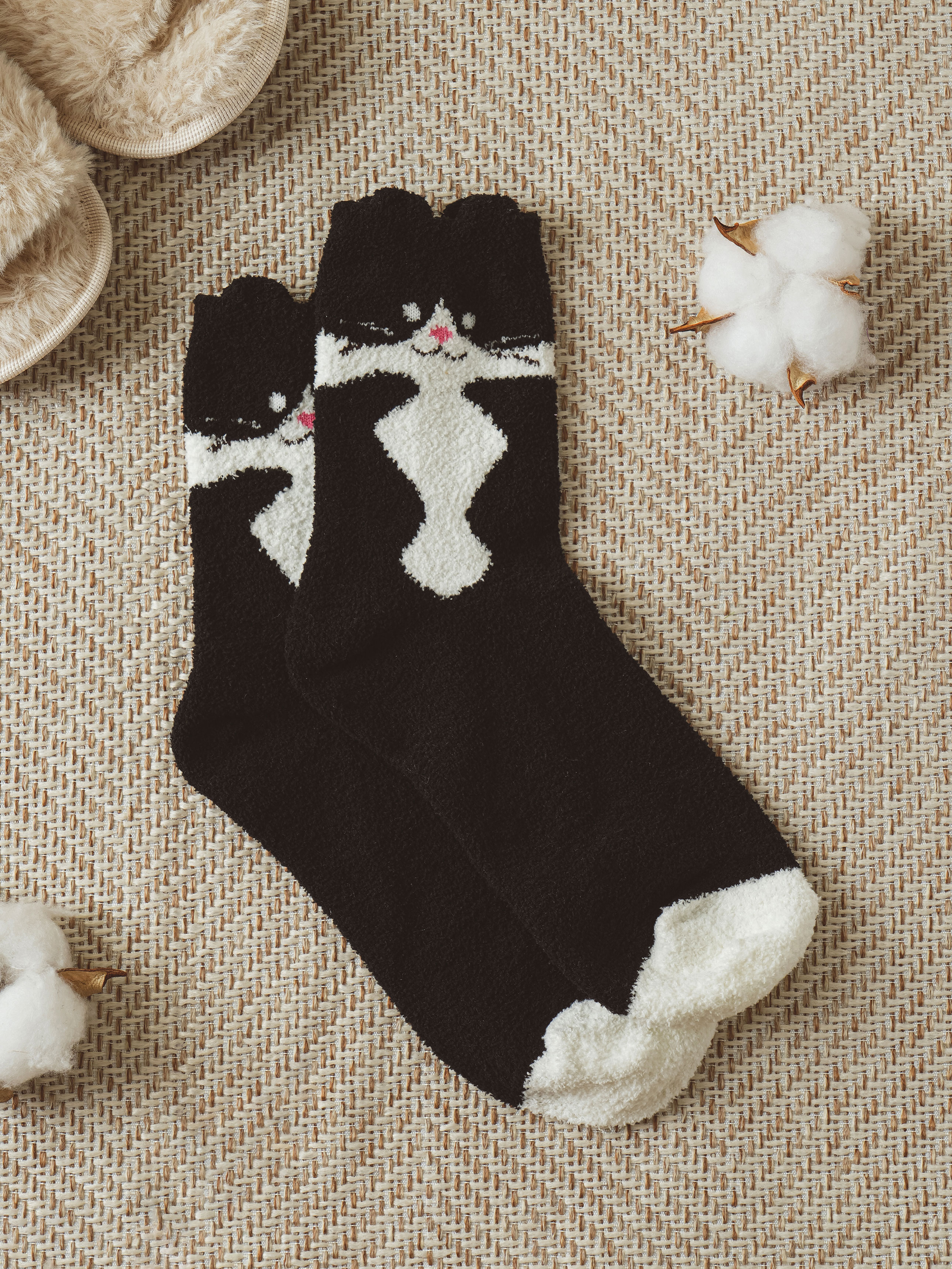 DAISO Cat Family Sleep Socks (Black)