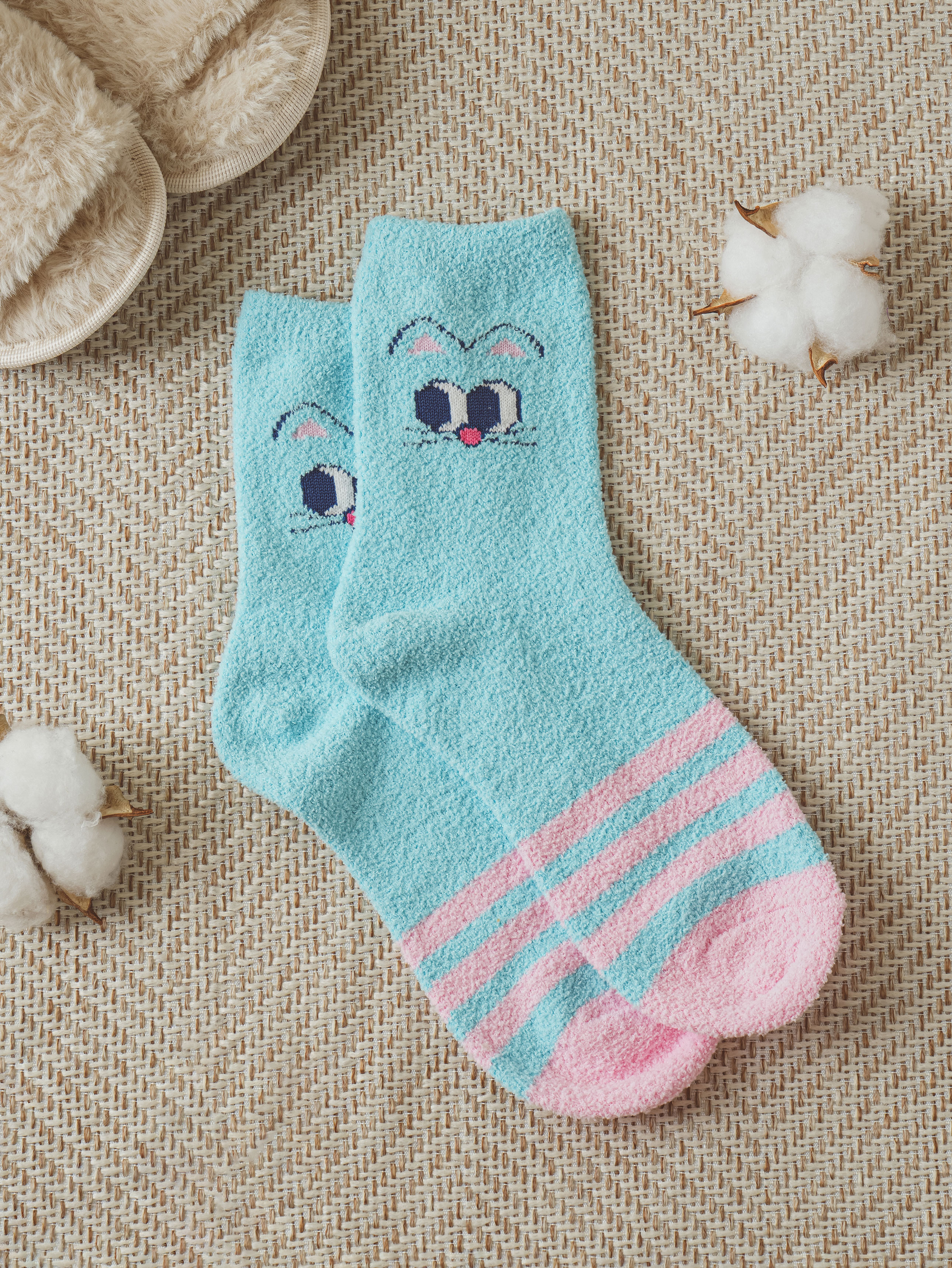 DAISO Cat Sleep Socks (Blue)