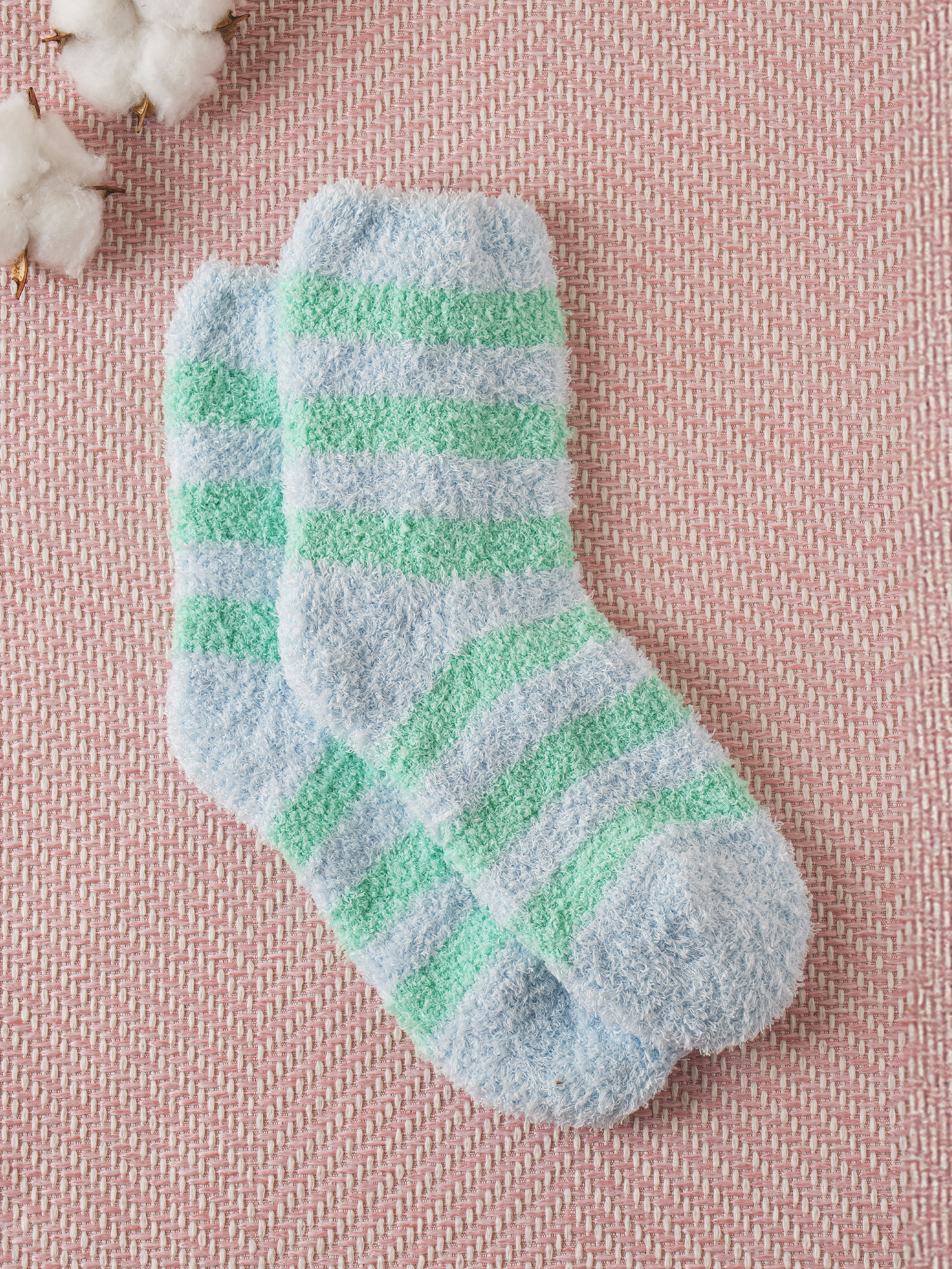 DAISO Women's Striped Sleep Socks (Sky/Mint)