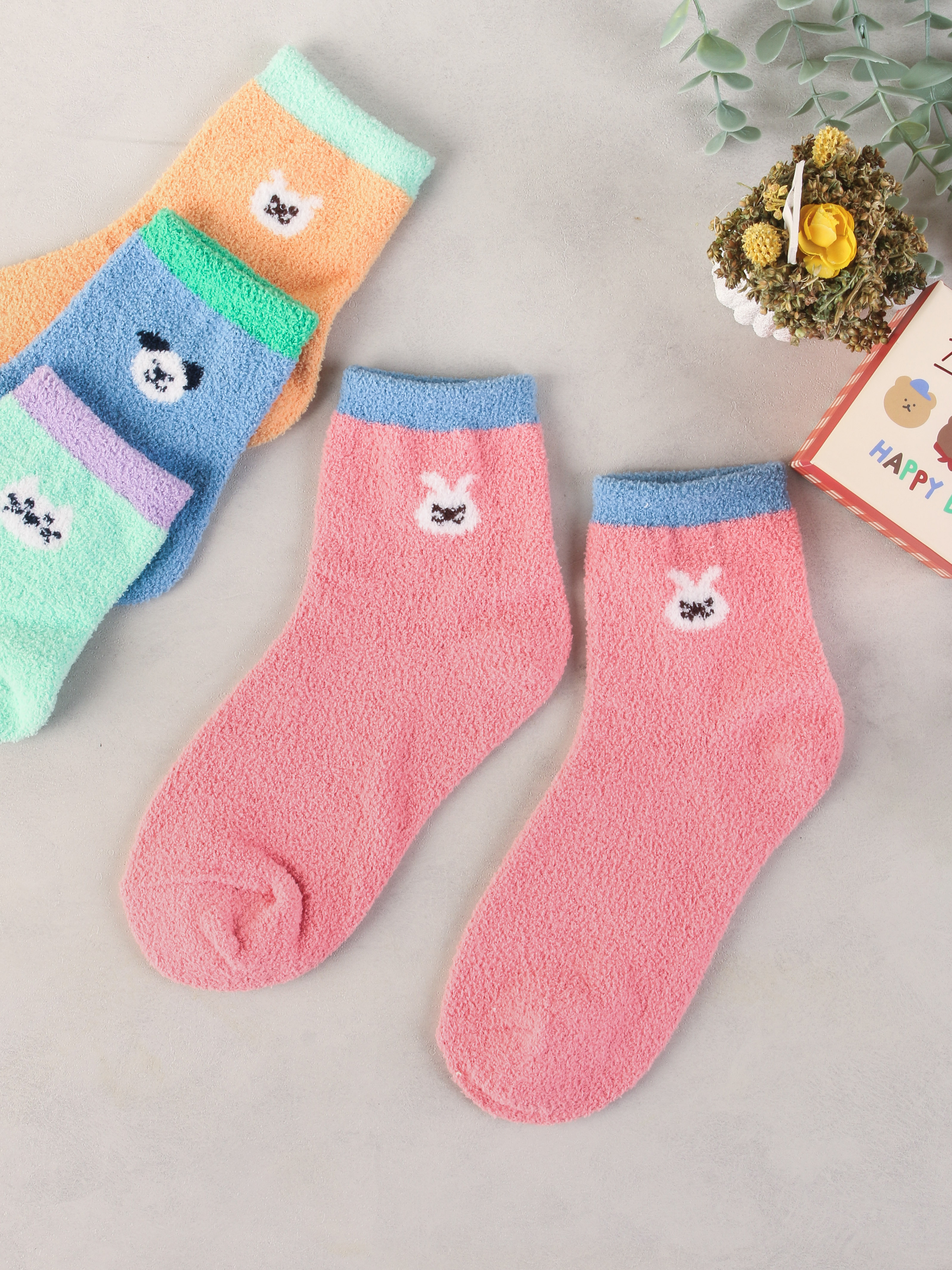 DAISO Teddy bear sleep socks